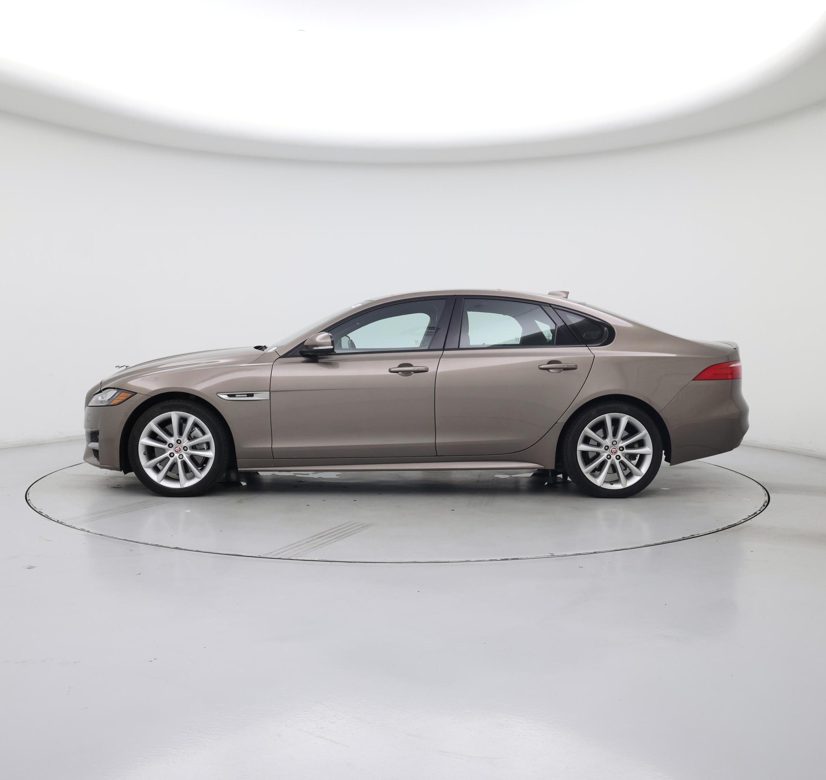 Thumbnail: 2016 Jaguar XF - 3