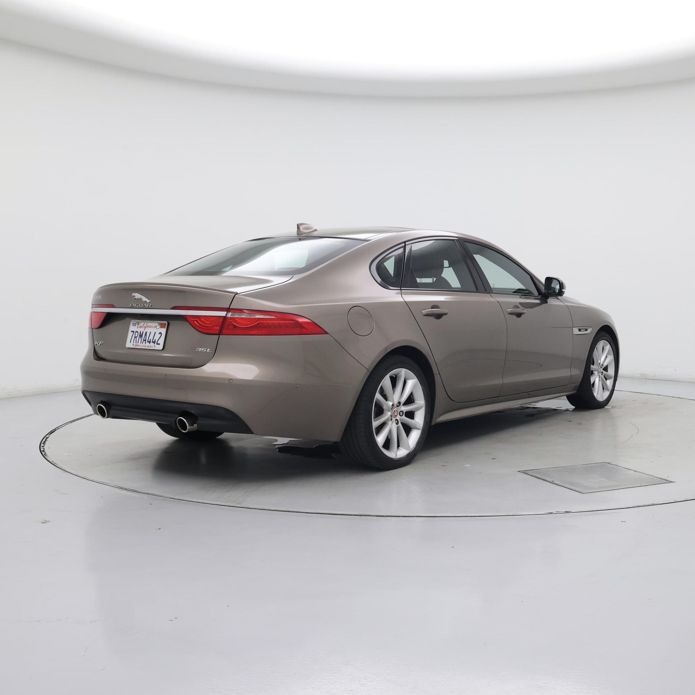 Thumbnail: 2016 Jaguar XF - 8