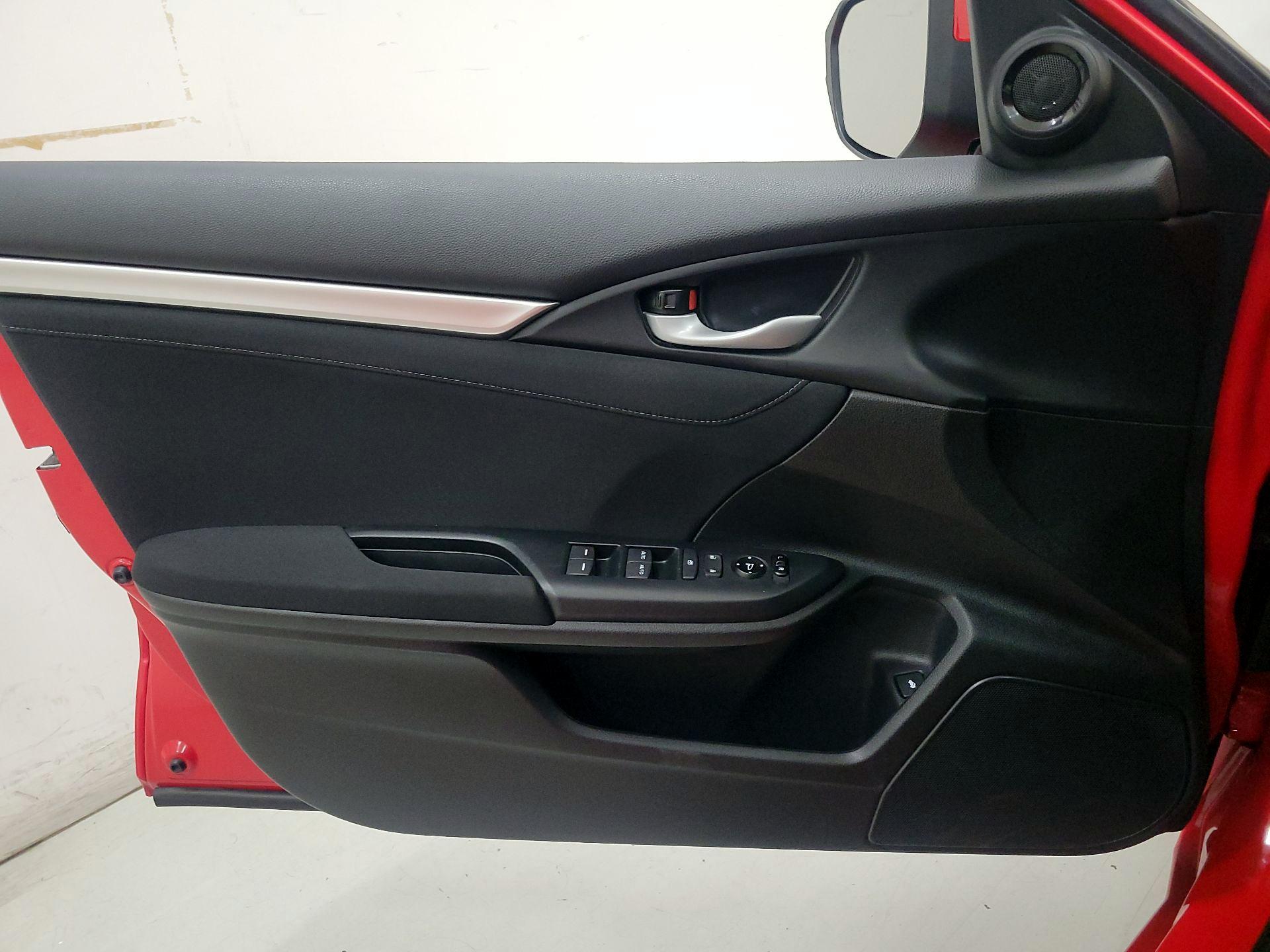 Thumbnail: 2017 Honda Civic - 12