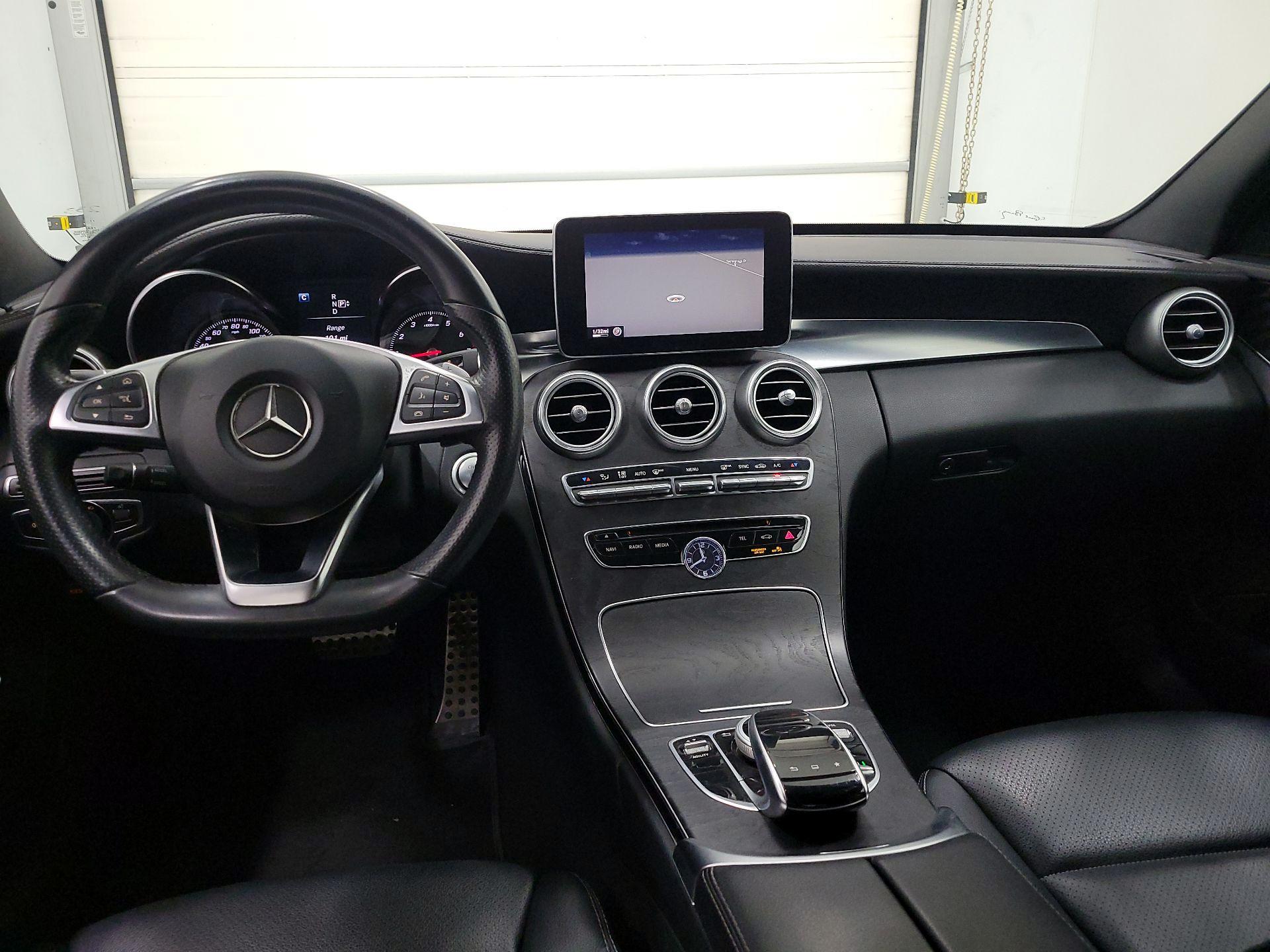Thumbnail: 2015 Mercedes-Benz C-Class - 9