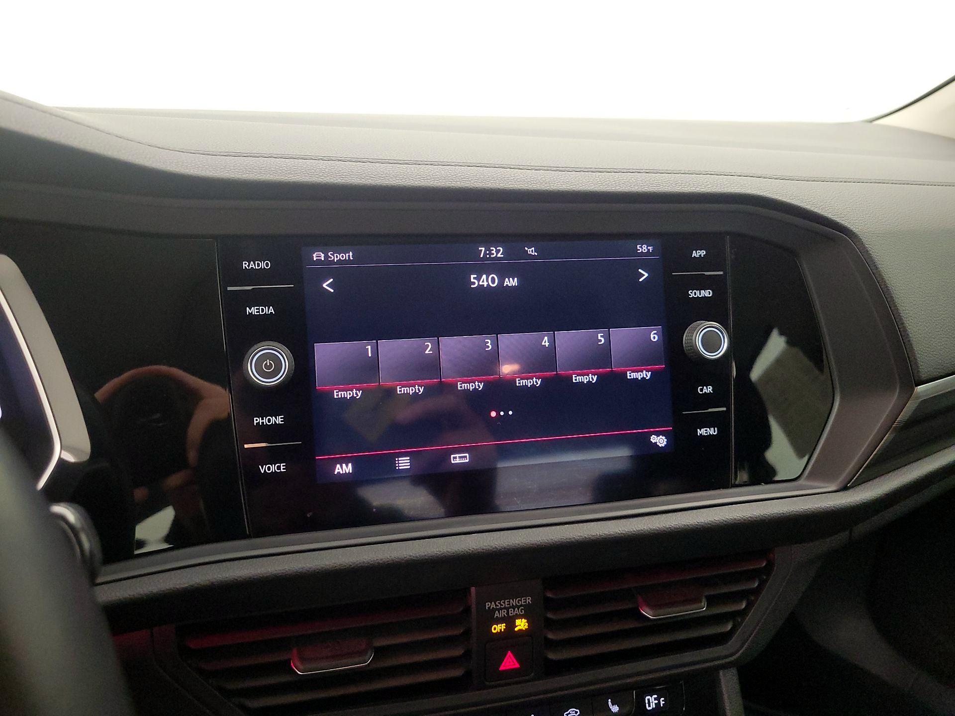 Thumbnail: 2019 Volkswagen Jetta - 15