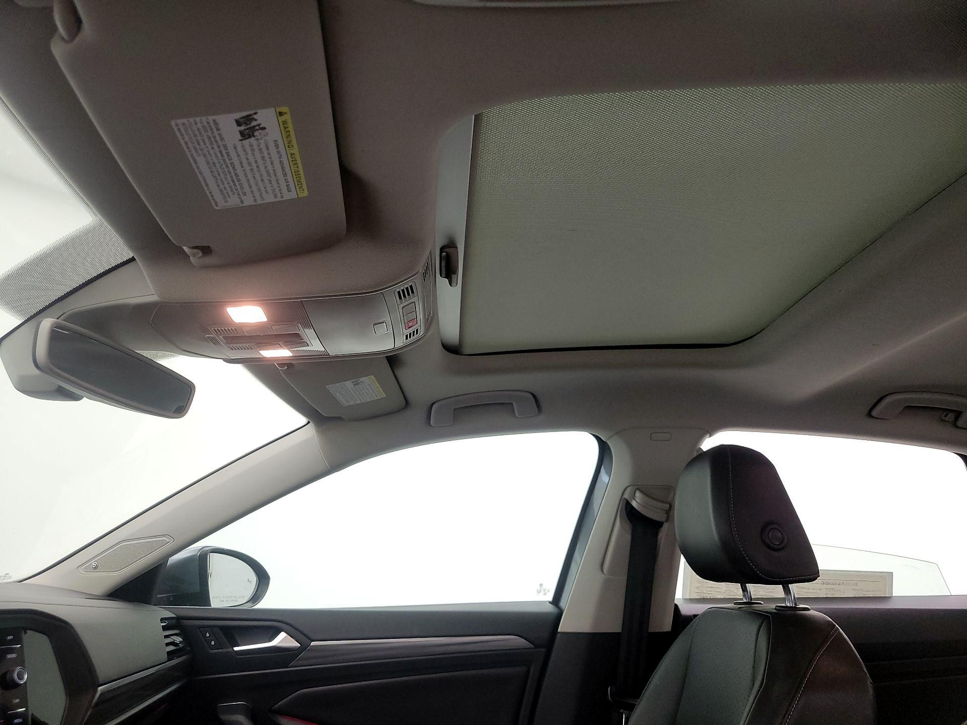 Thumbnail: 2019 Volkswagen Jetta - 19