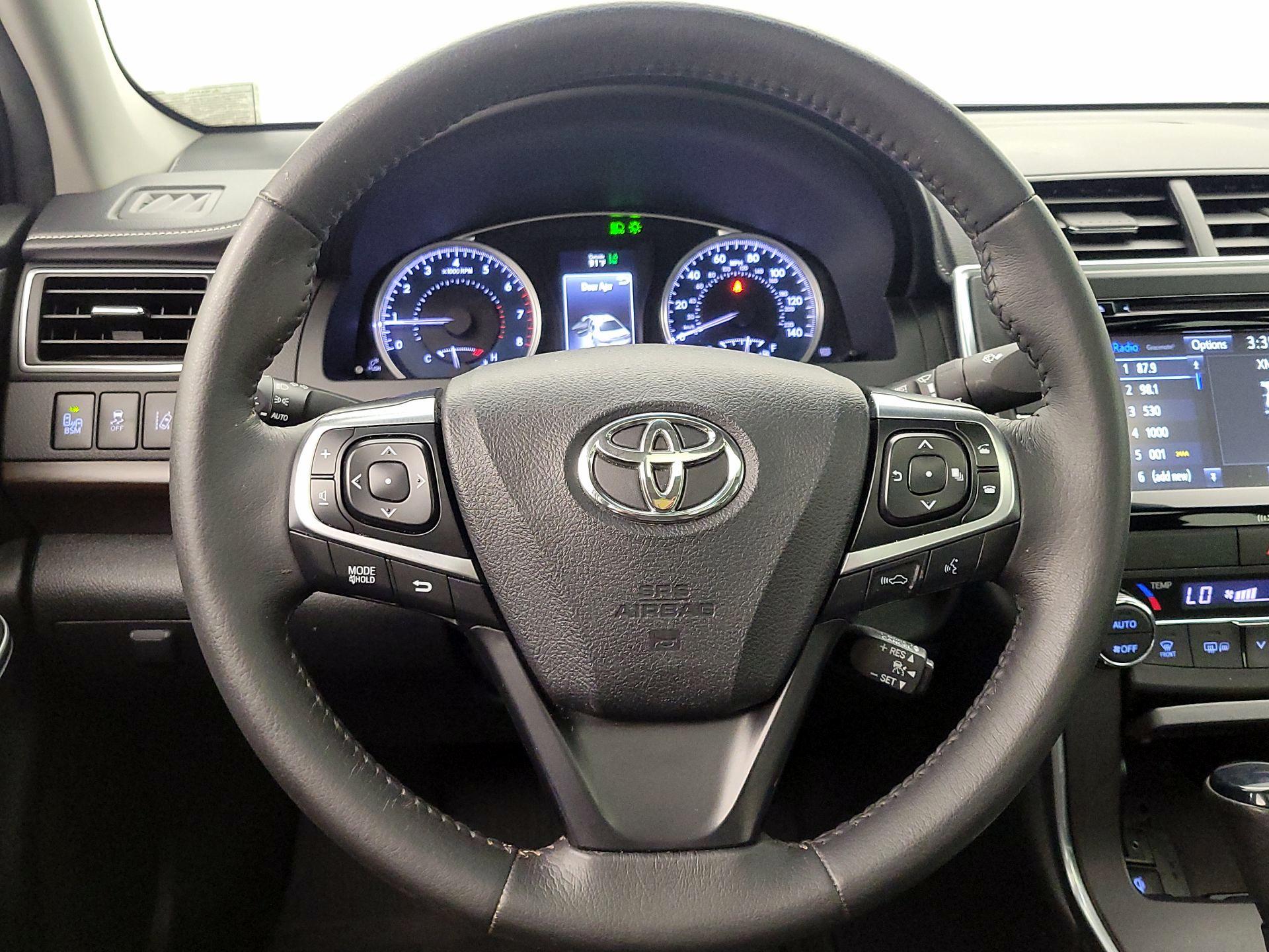 Thumbnail: 2017 Toyota Camry - 10