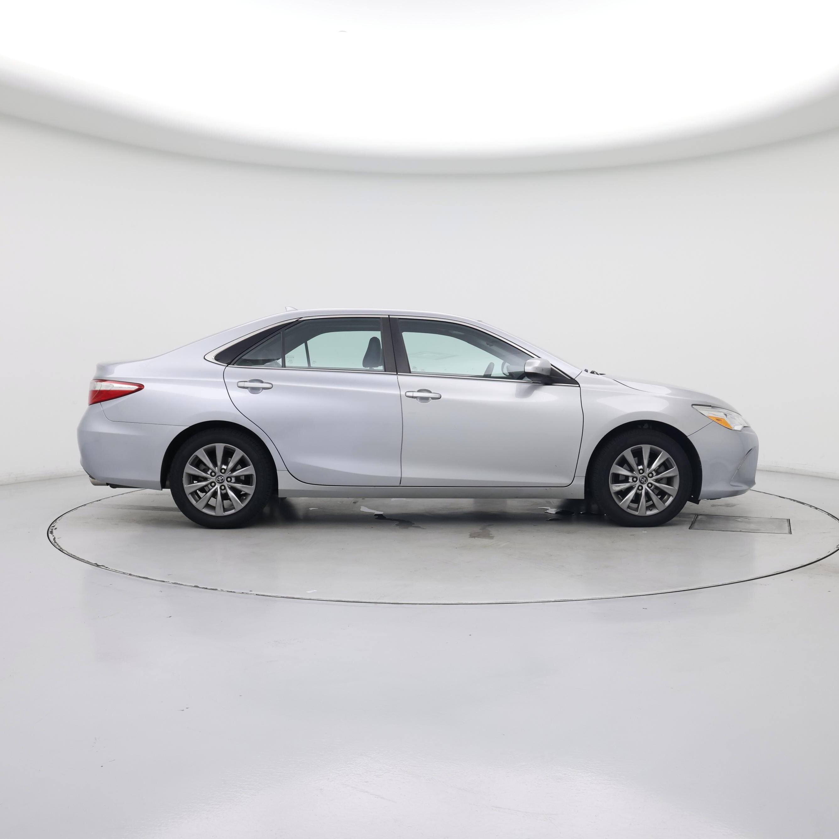 Thumbnail: 2017 Toyota Camry - 7