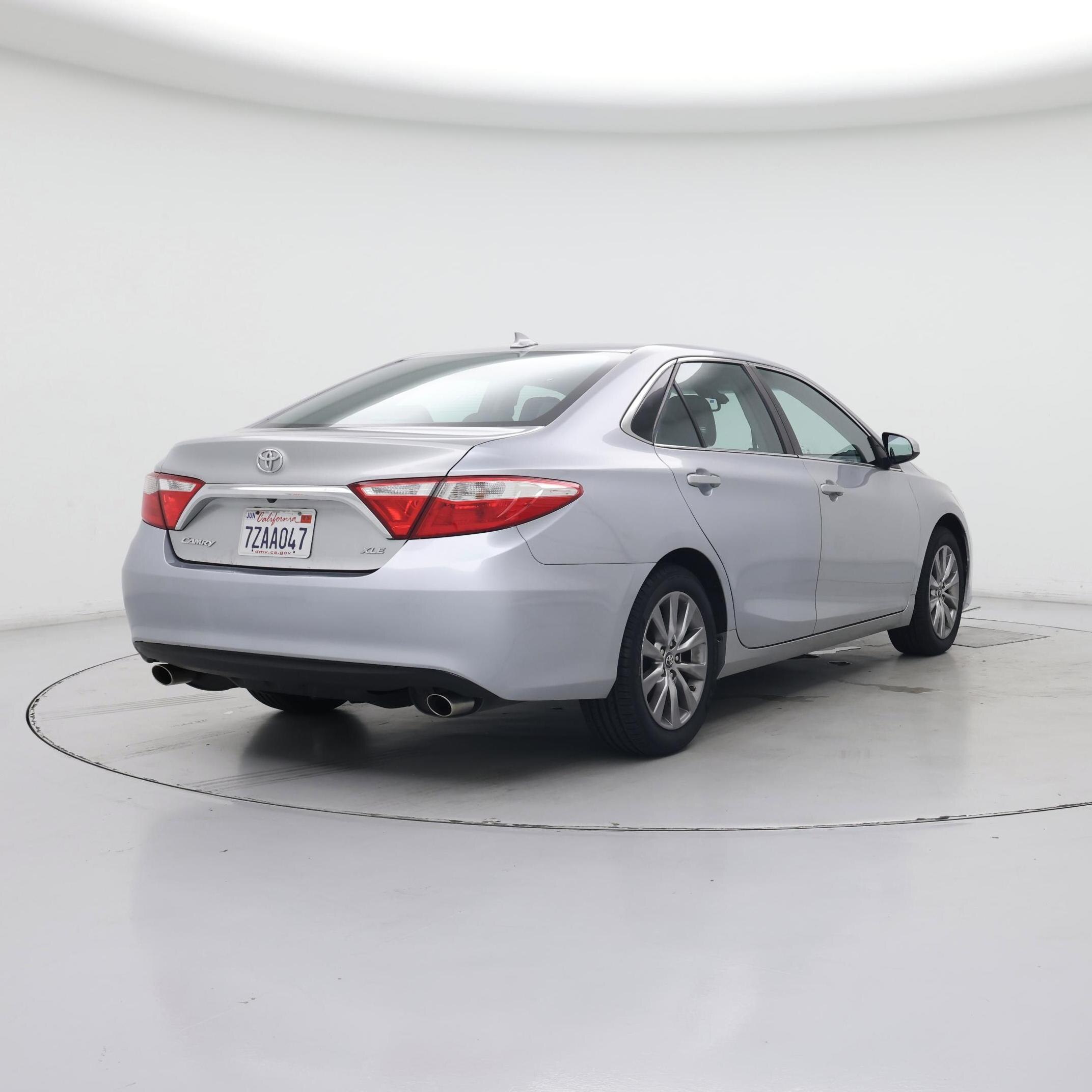 Thumbnail: 2017 Toyota Camry - 8