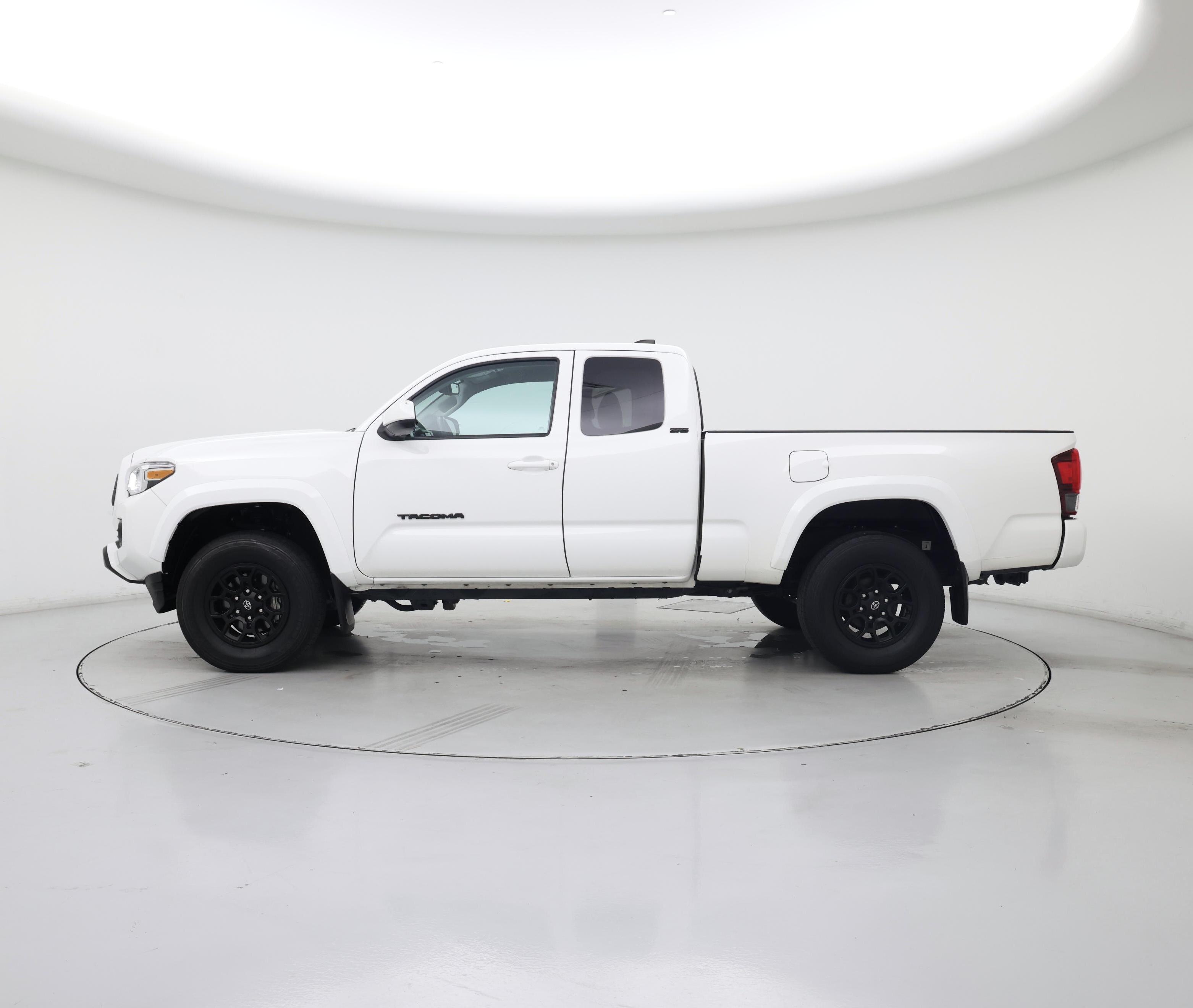 Thumbnail: 2022 Toyota Tacoma - 3
