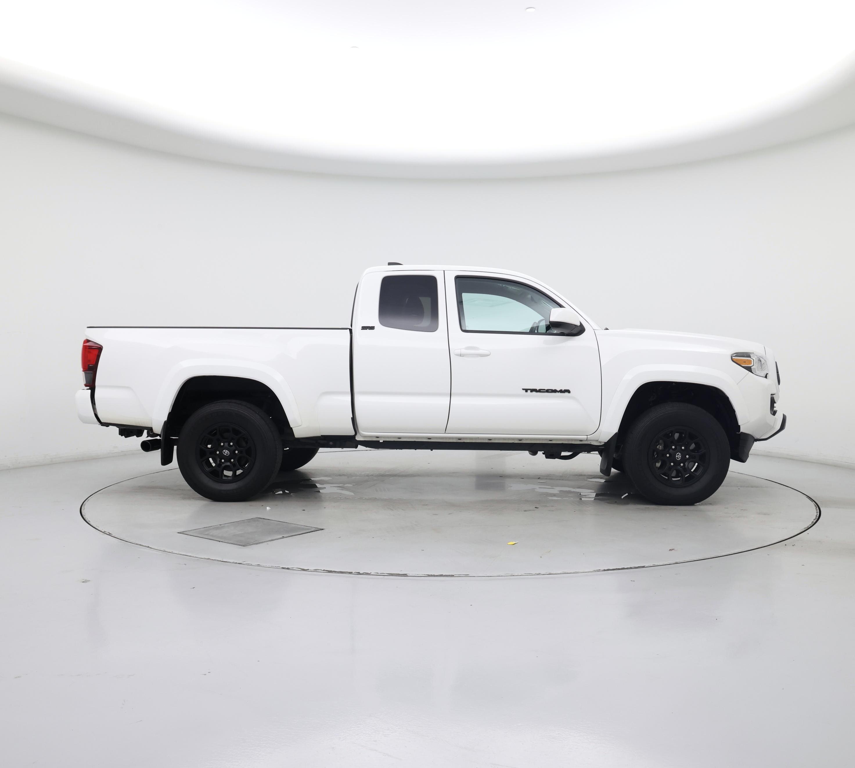 Thumbnail: 2022 Toyota Tacoma - 7