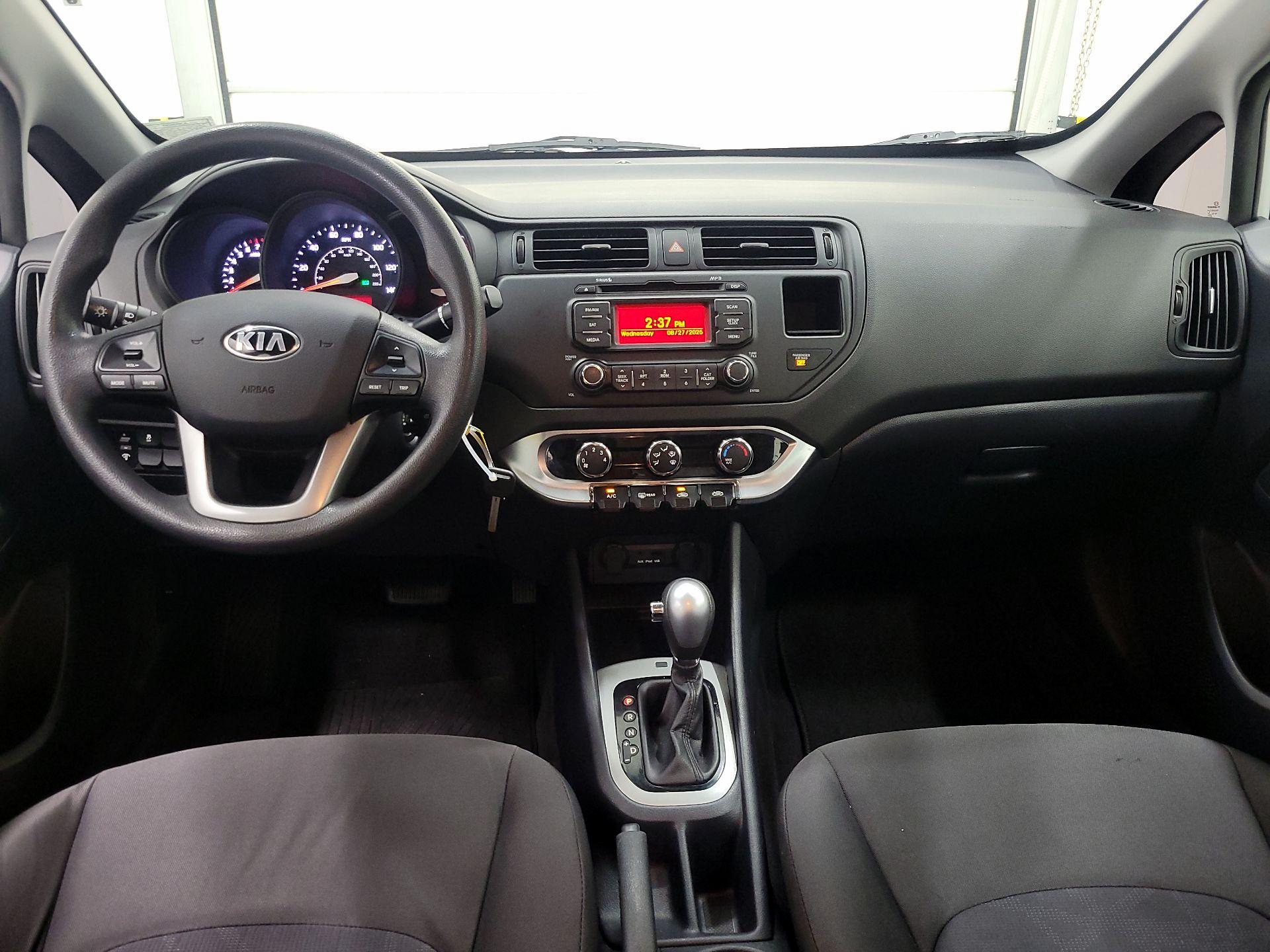 Thumbnail: 2014 Kia Rio - 9
