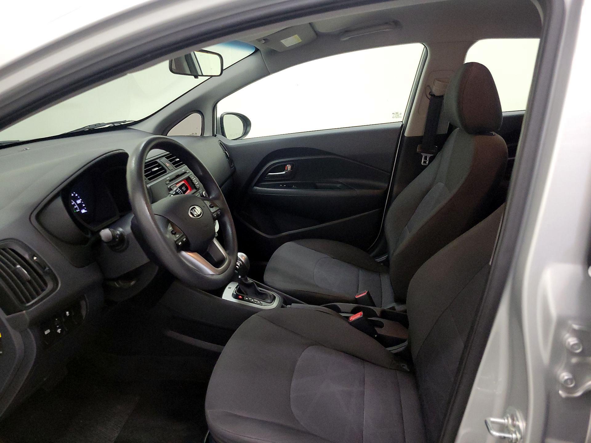 Thumbnail: 2014 Kia Rio - 11