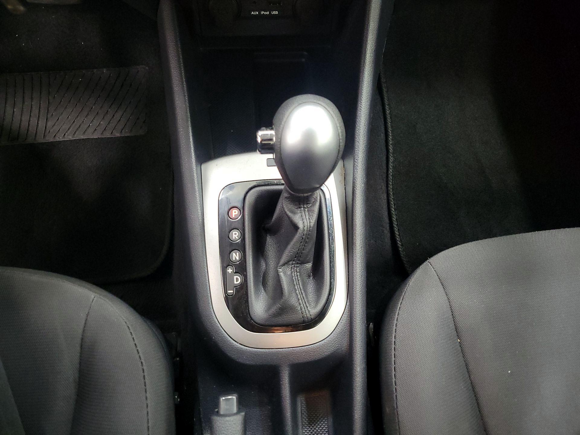 Thumbnail: 2014 Kia Rio - 16