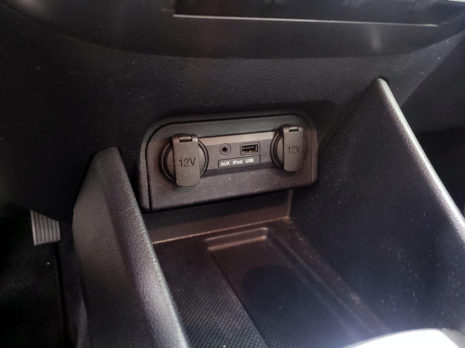 Thumbnail: 2014 Kia Rio - 17