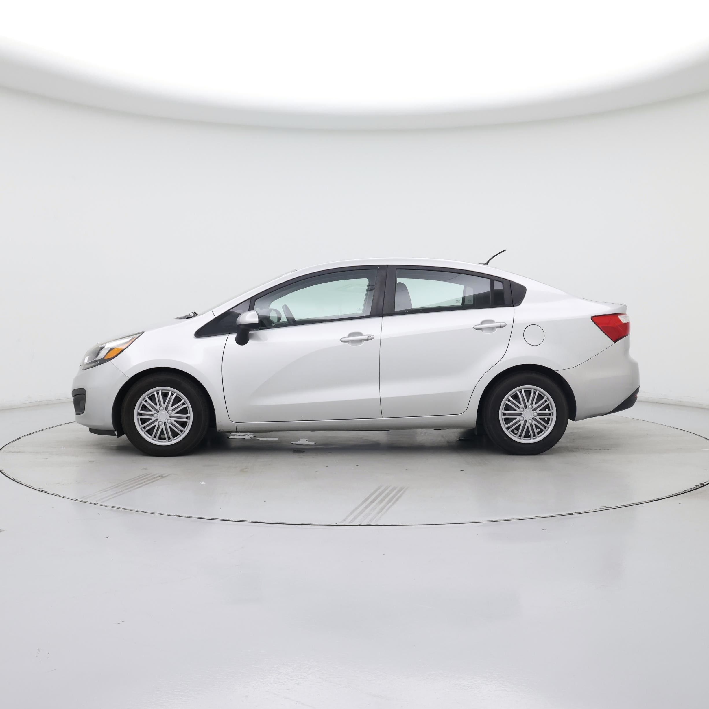 Thumbnail: 2014 Kia Rio - 3