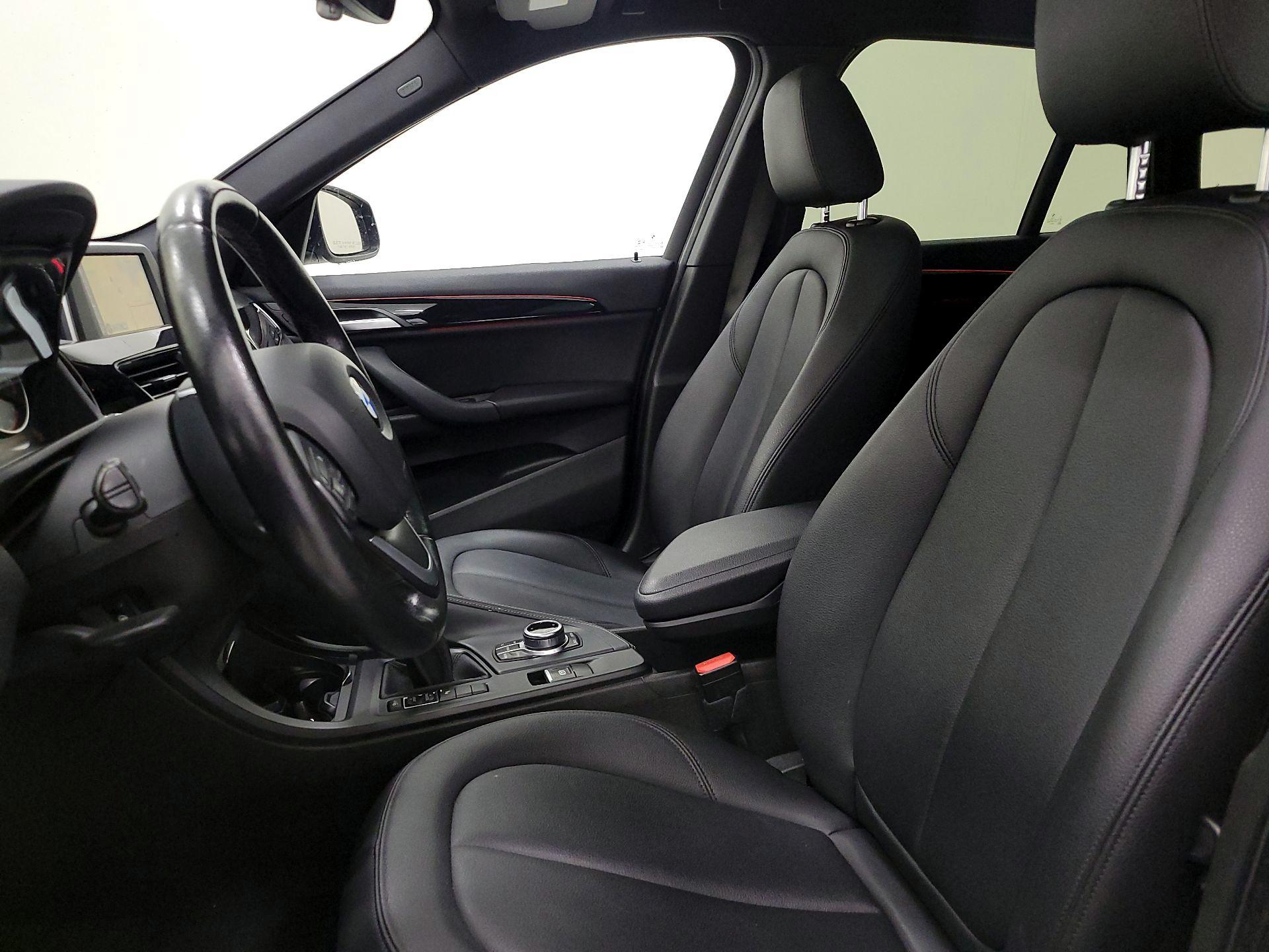 Thumbnail: 2017 BMW X1 - 11
