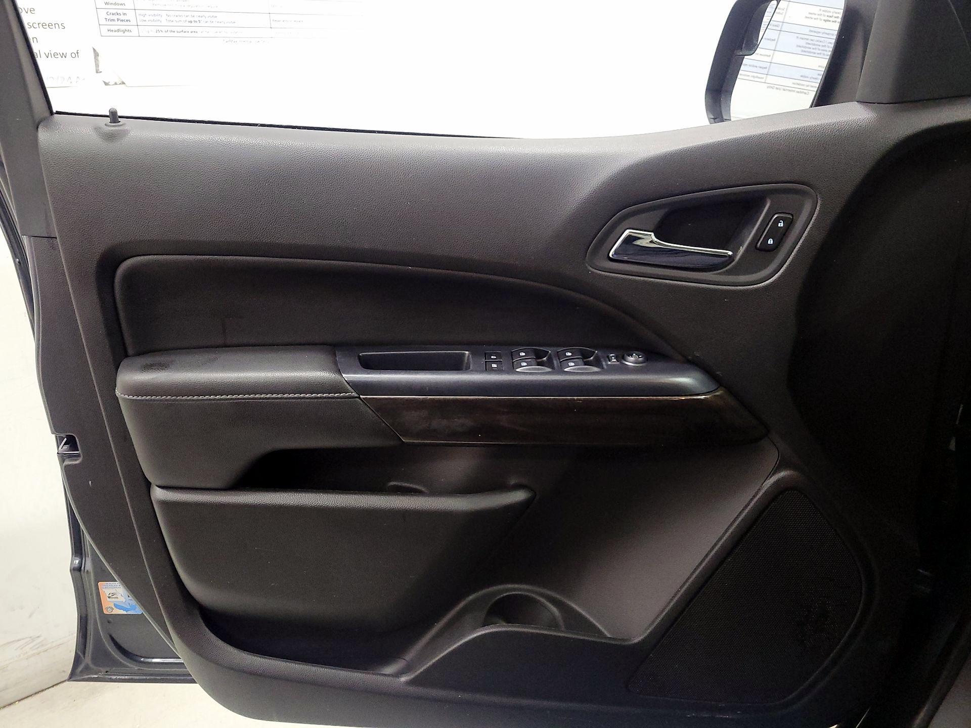 Thumbnail: 2015 GMC Canyon - 12