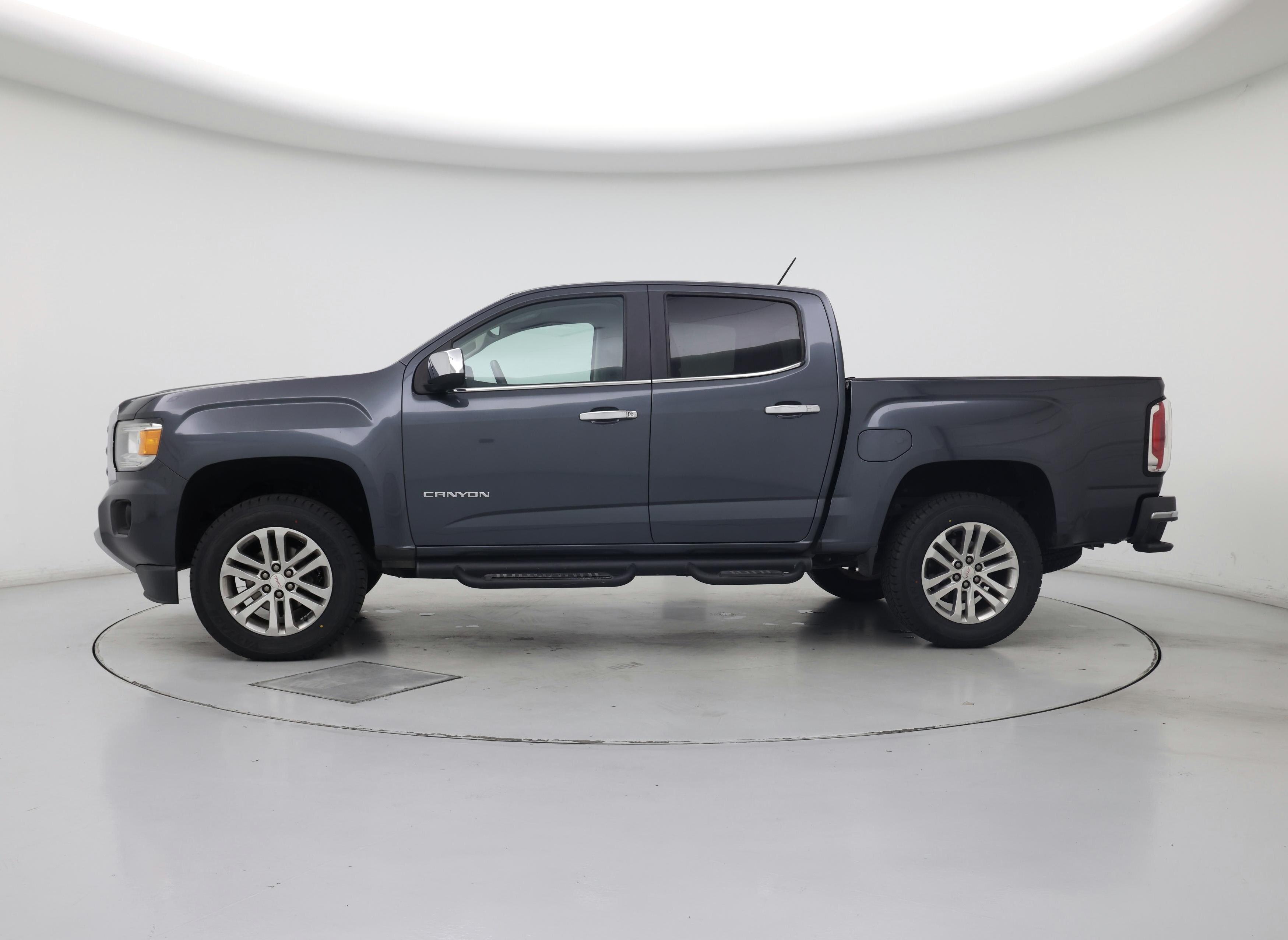 Thumbnail: 2015 GMC Canyon - 3