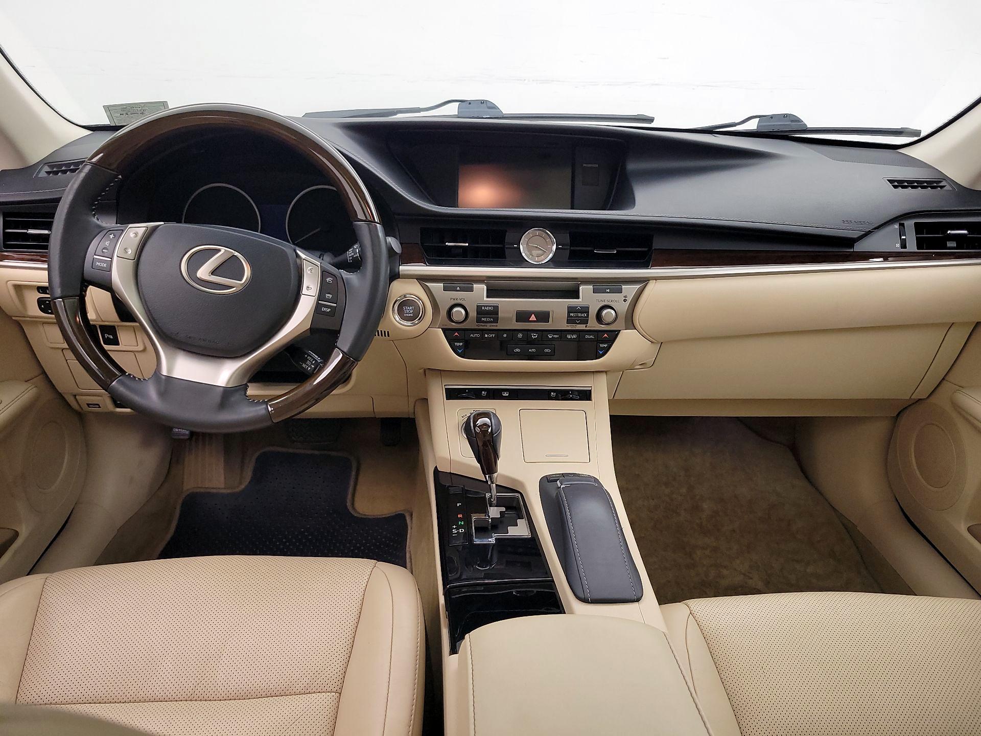 Thumbnail: 2014 Lexus ES - 9