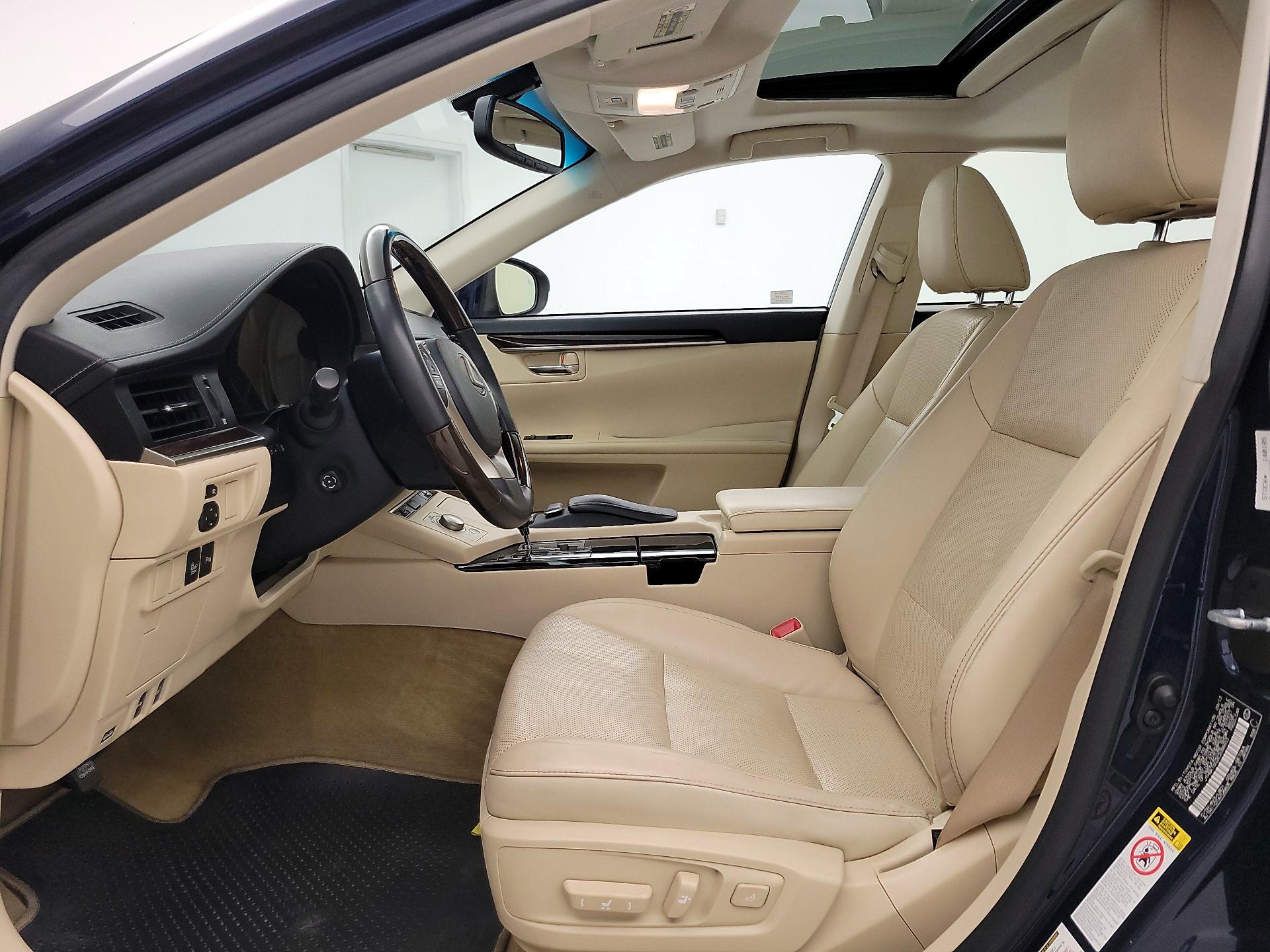Thumbnail: 2014 Lexus ES - 11