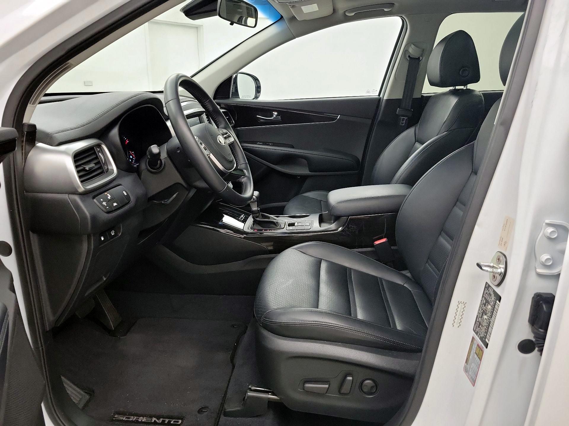 Thumbnail: 2020 Kia Sorento - 11