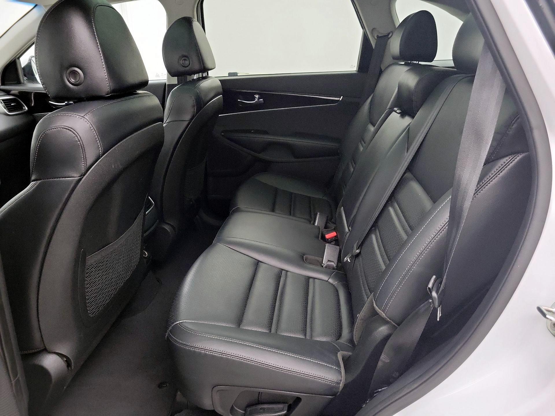Thumbnail: 2020 Kia Sorento - 20