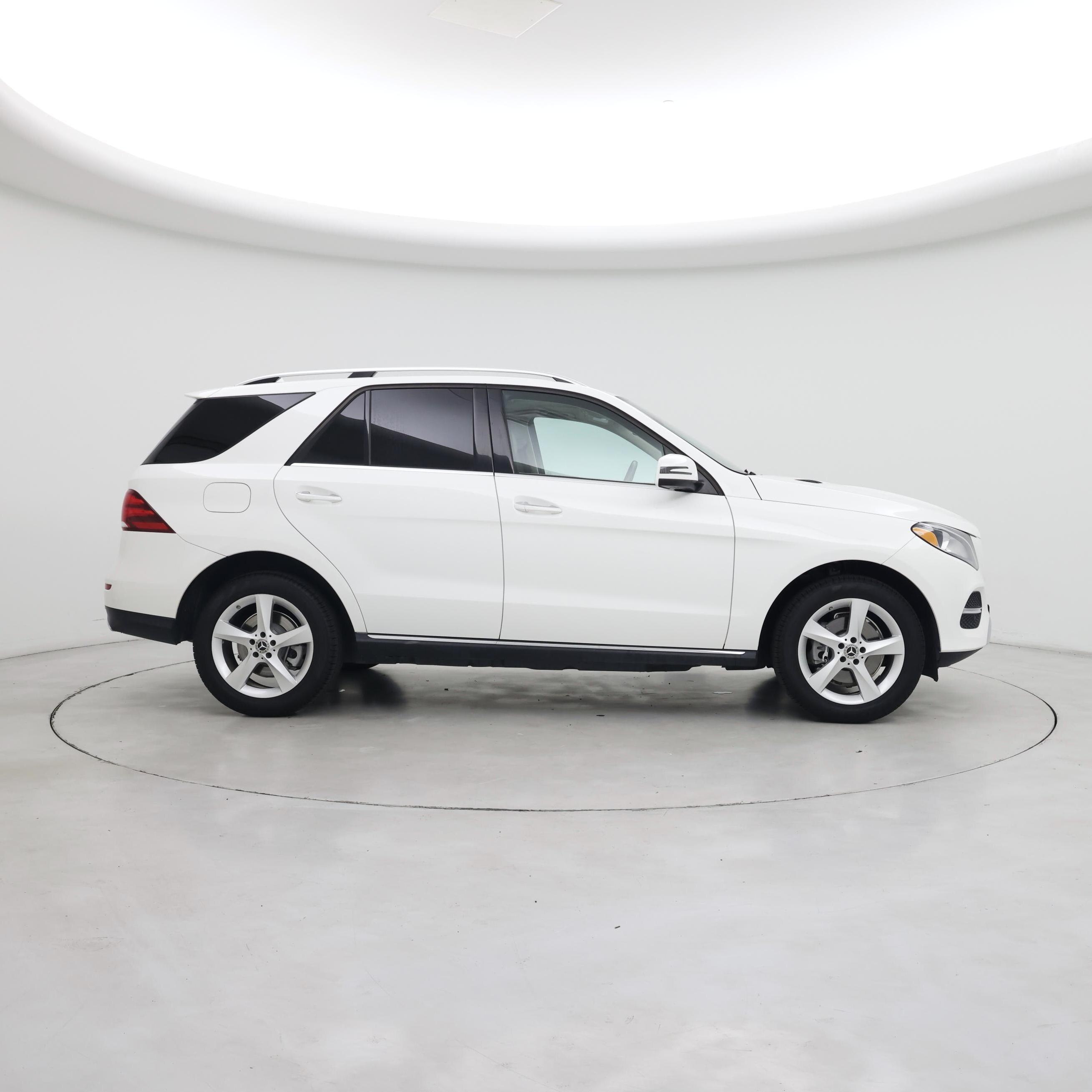 Thumbnail: 2017 Mercedes-Benz GLE - 7