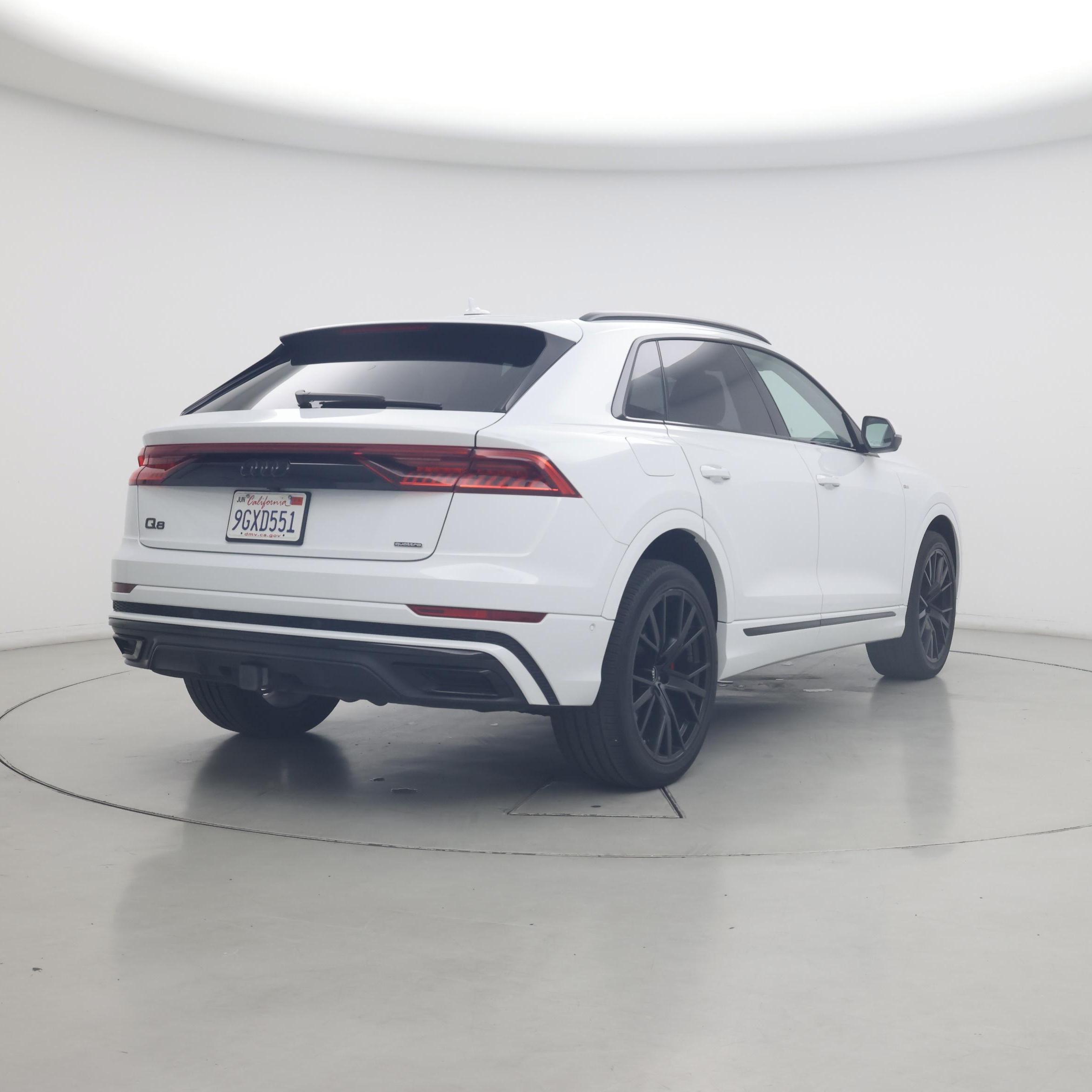 Thumbnail: 2023 Audi Q8 - 8