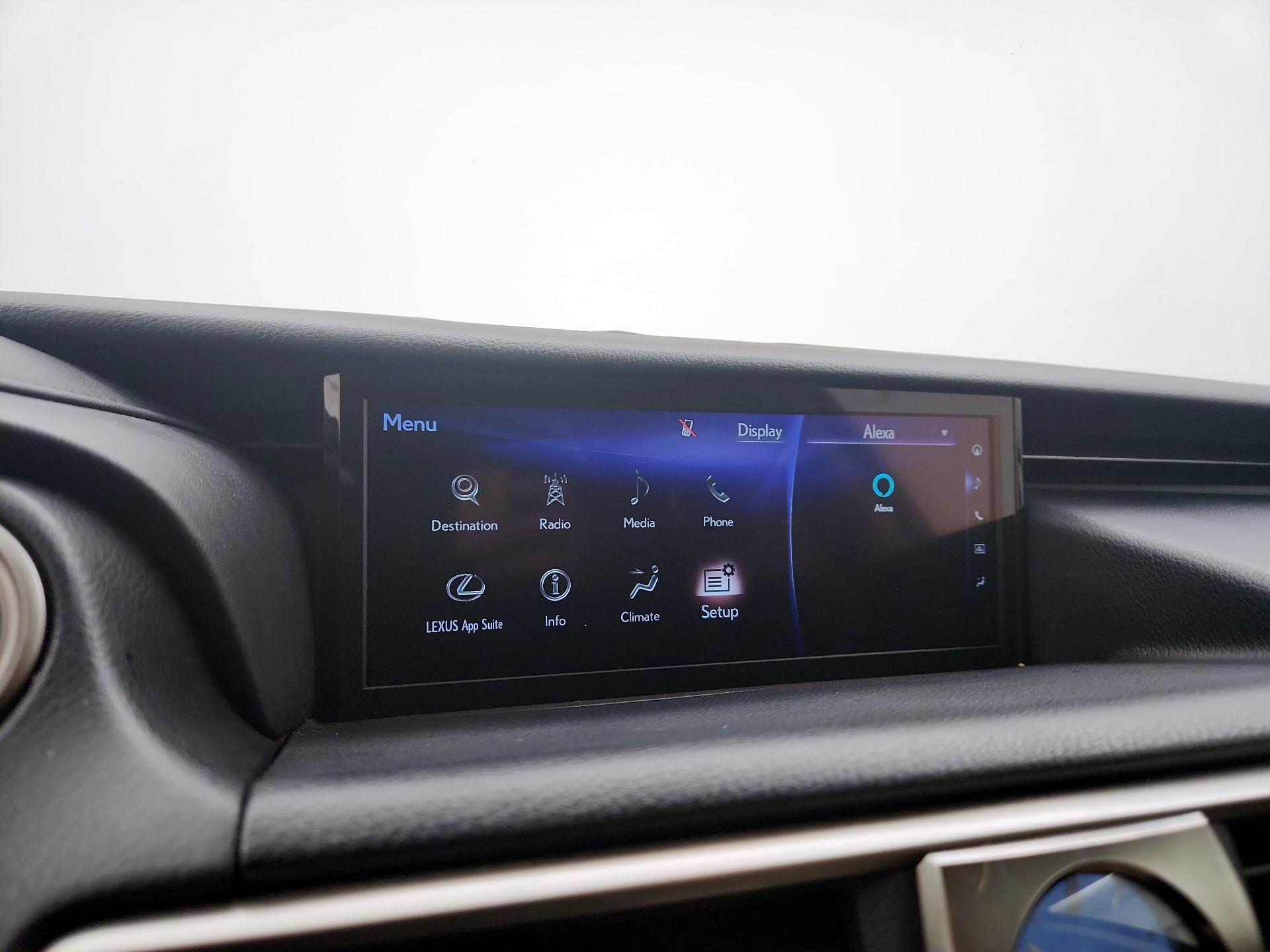 Thumbnail: 2019 Lexus IS - 15