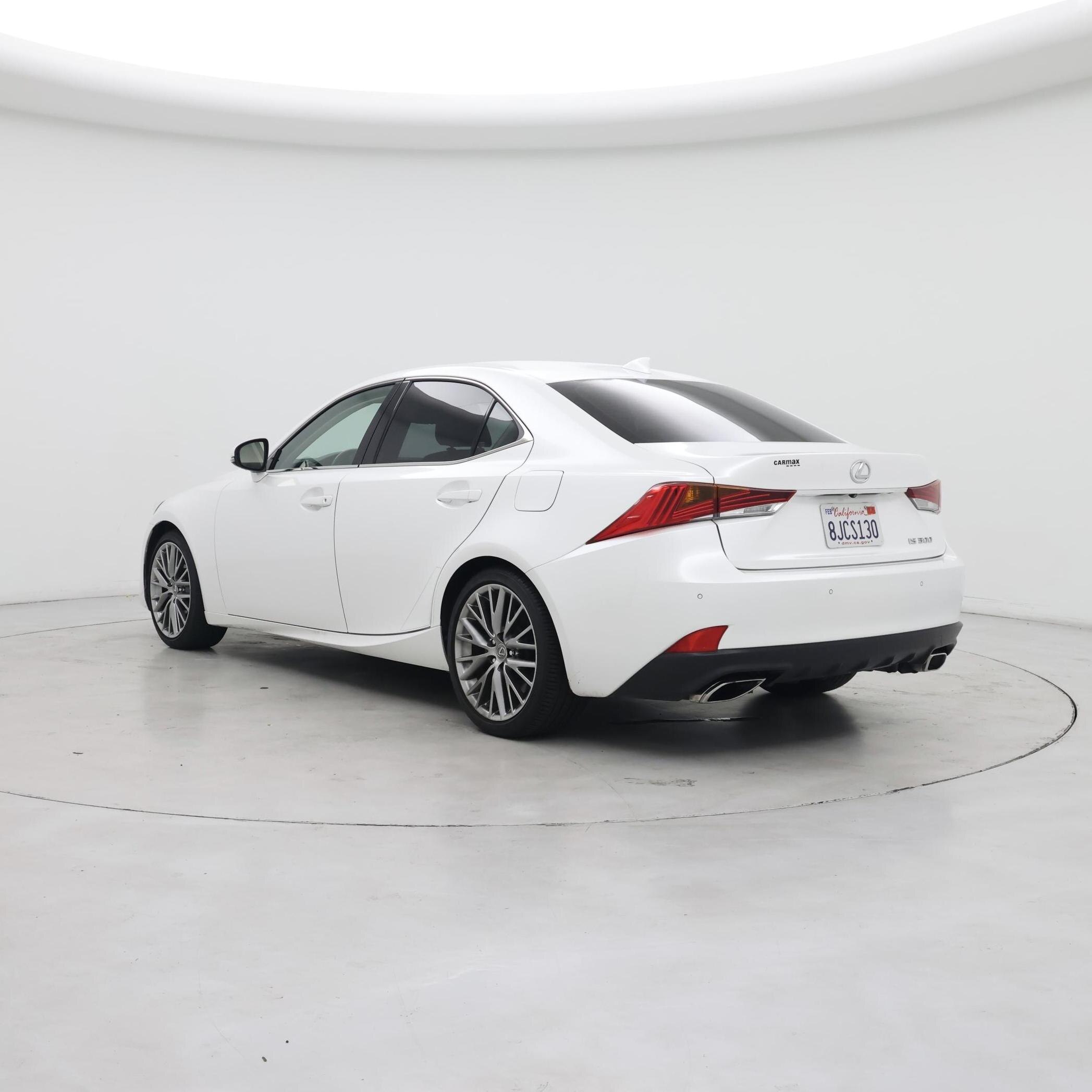 Thumbnail: 2019 Lexus IS - 2