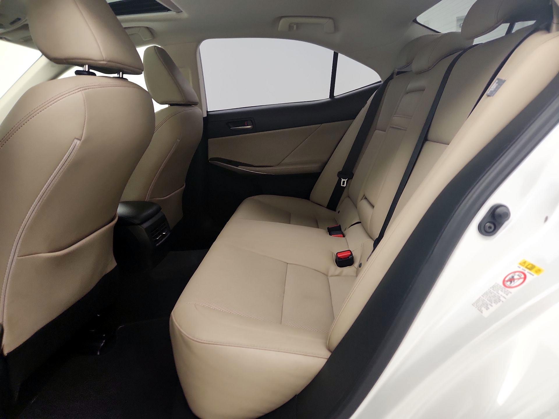 Thumbnail: 2019 Lexus IS - 20