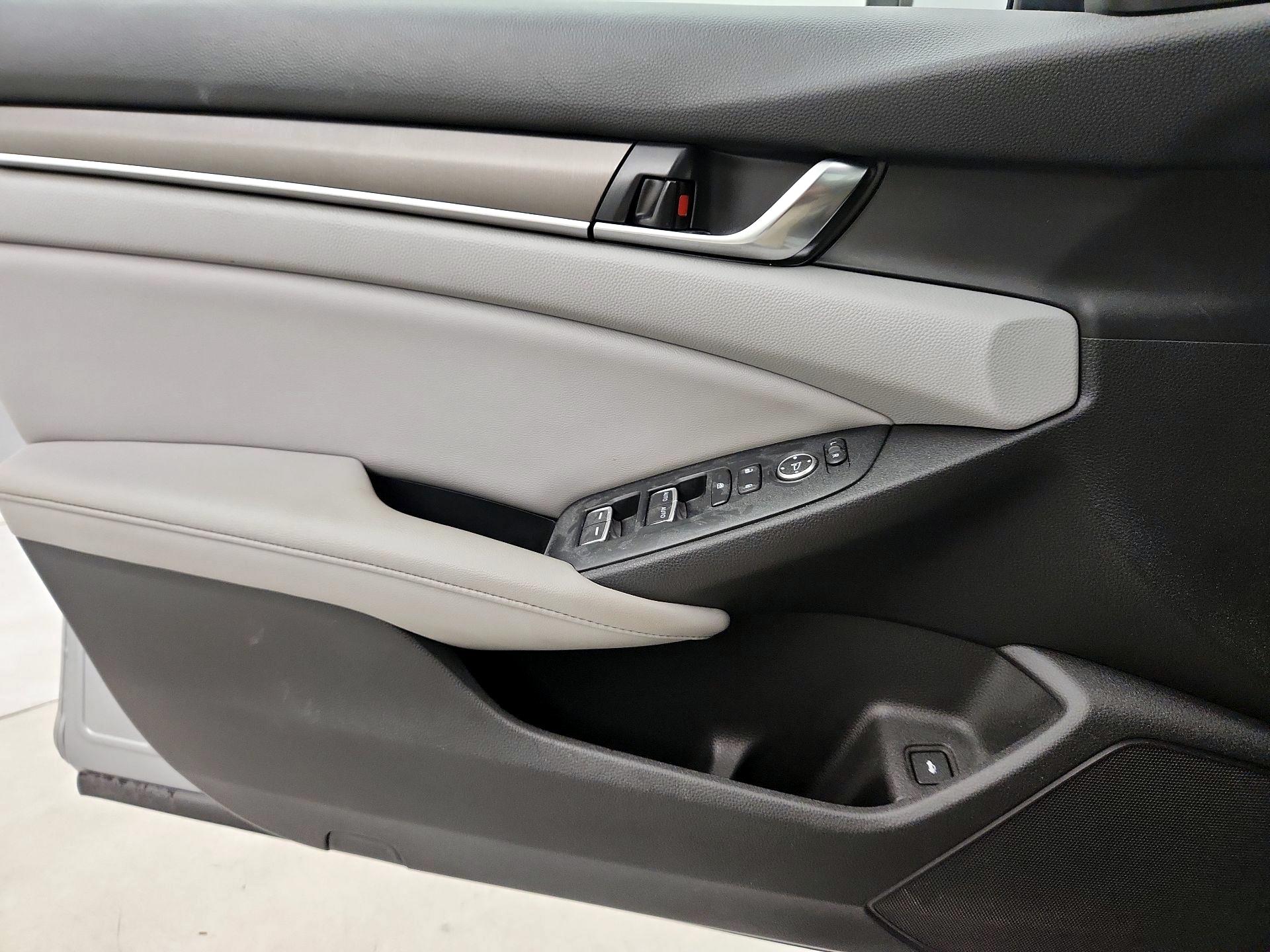 Thumbnail: 2019 Honda Accord - 12