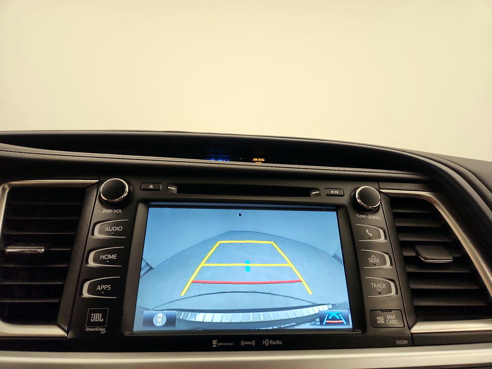 Thumbnail: 2019 Toyota Highlander - 15