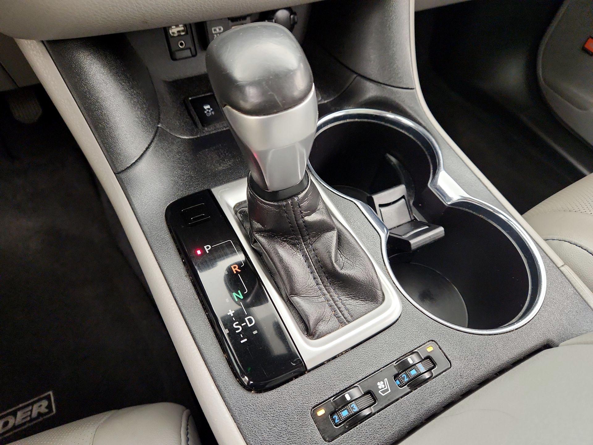 Thumbnail: 2019 Toyota Highlander - 18