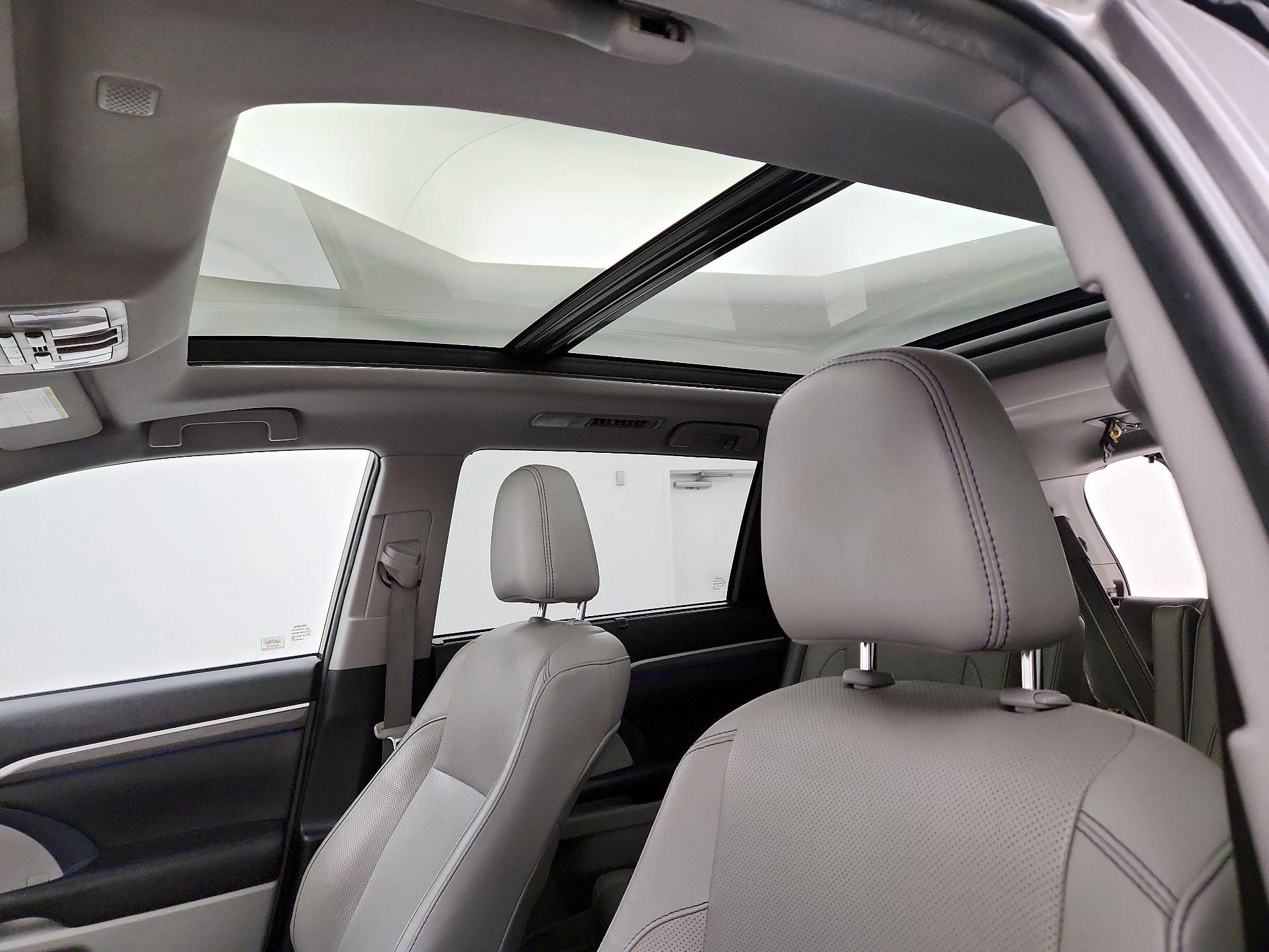 Thumbnail: 2019 Toyota Highlander - 20