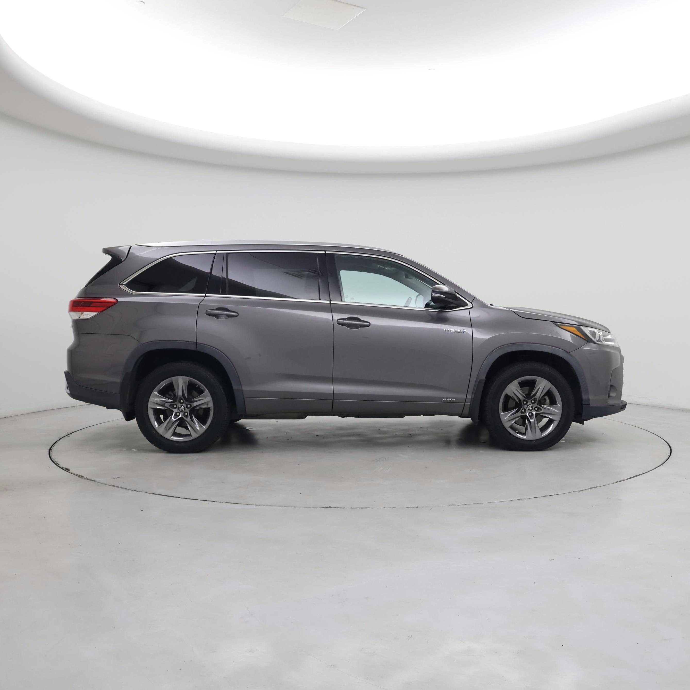 Thumbnail: 2019 Toyota Highlander - 7