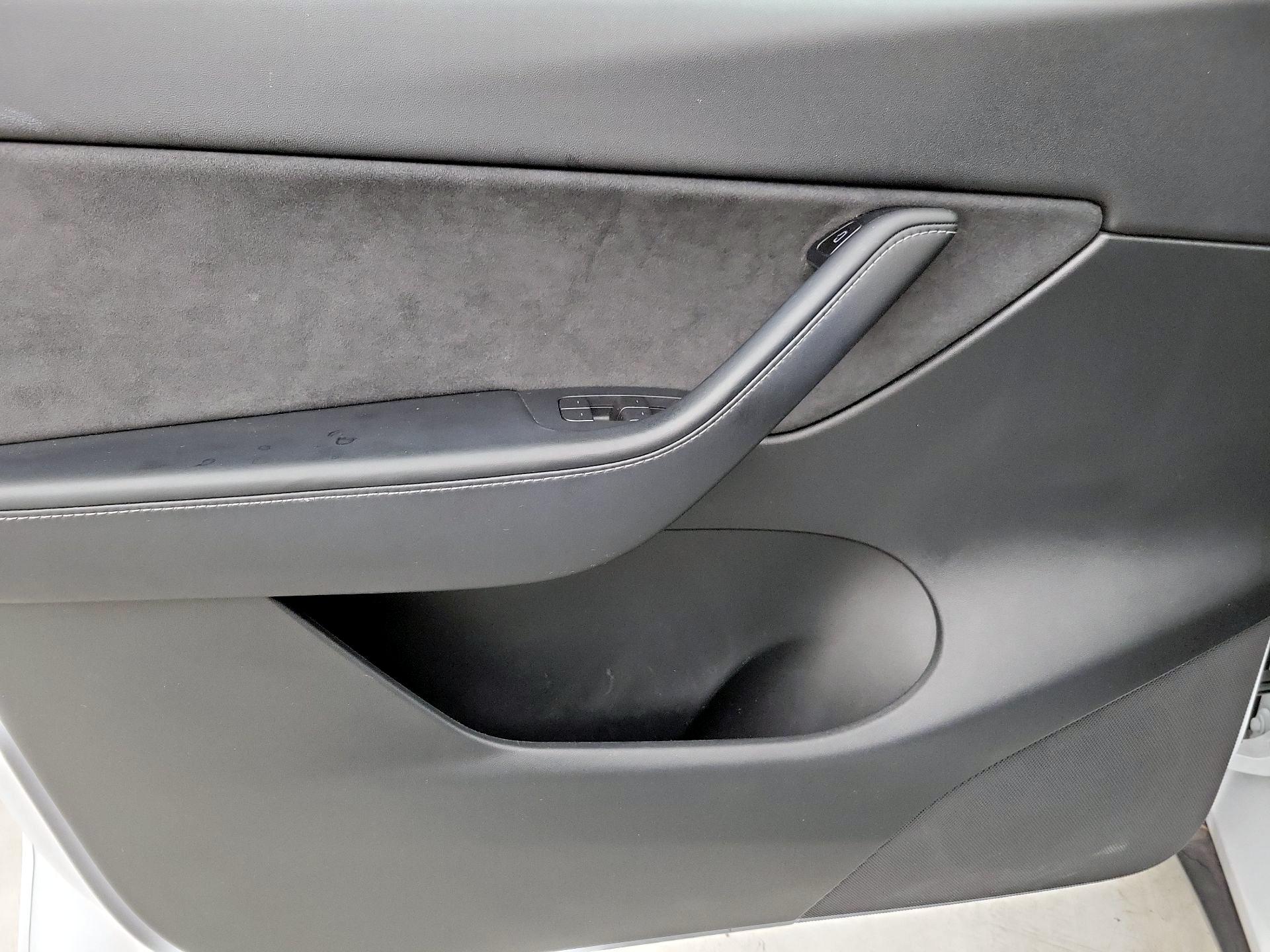 Thumbnail: 2021 Tesla Model Y - 12