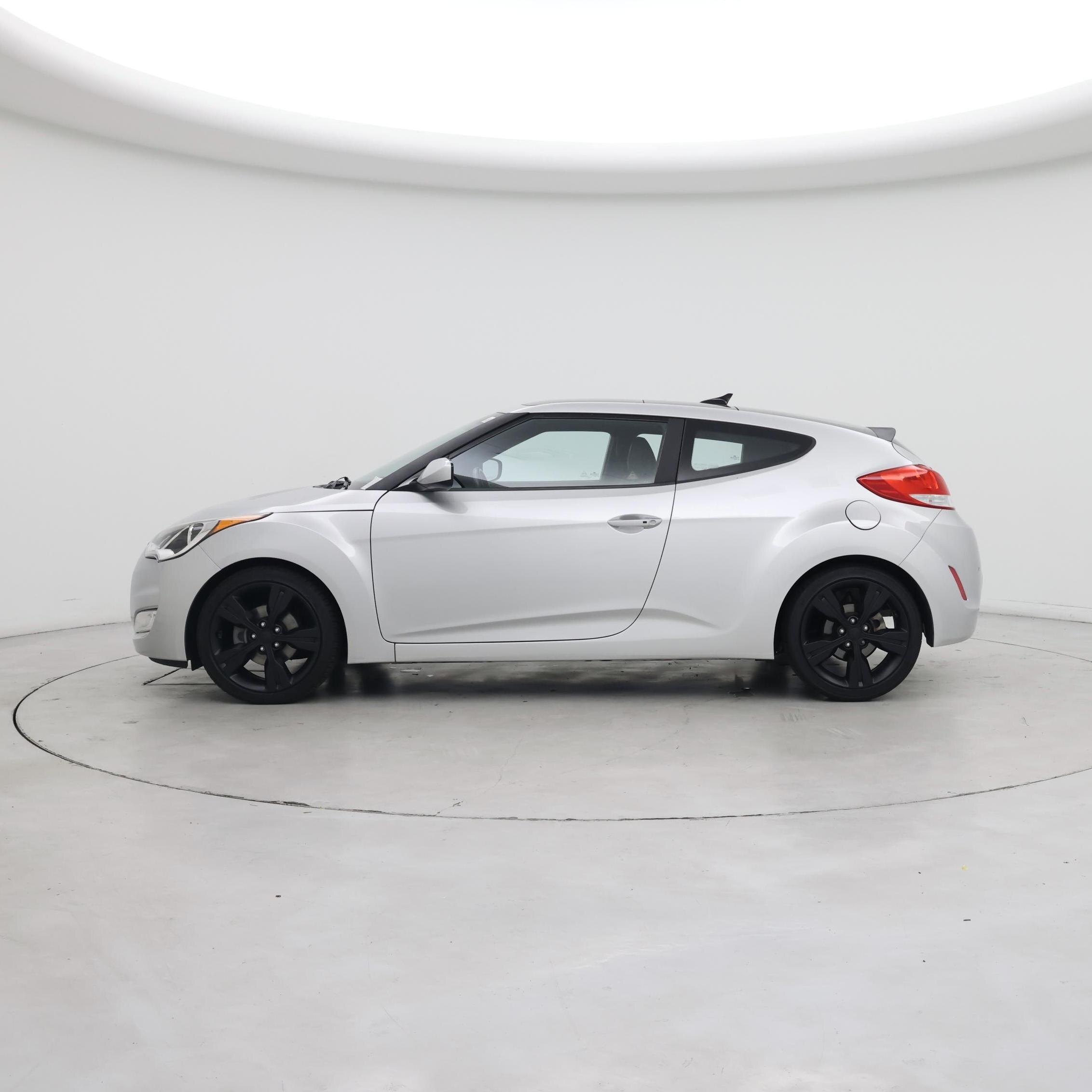 Thumbnail: 2016 Hyundai Veloster - 3