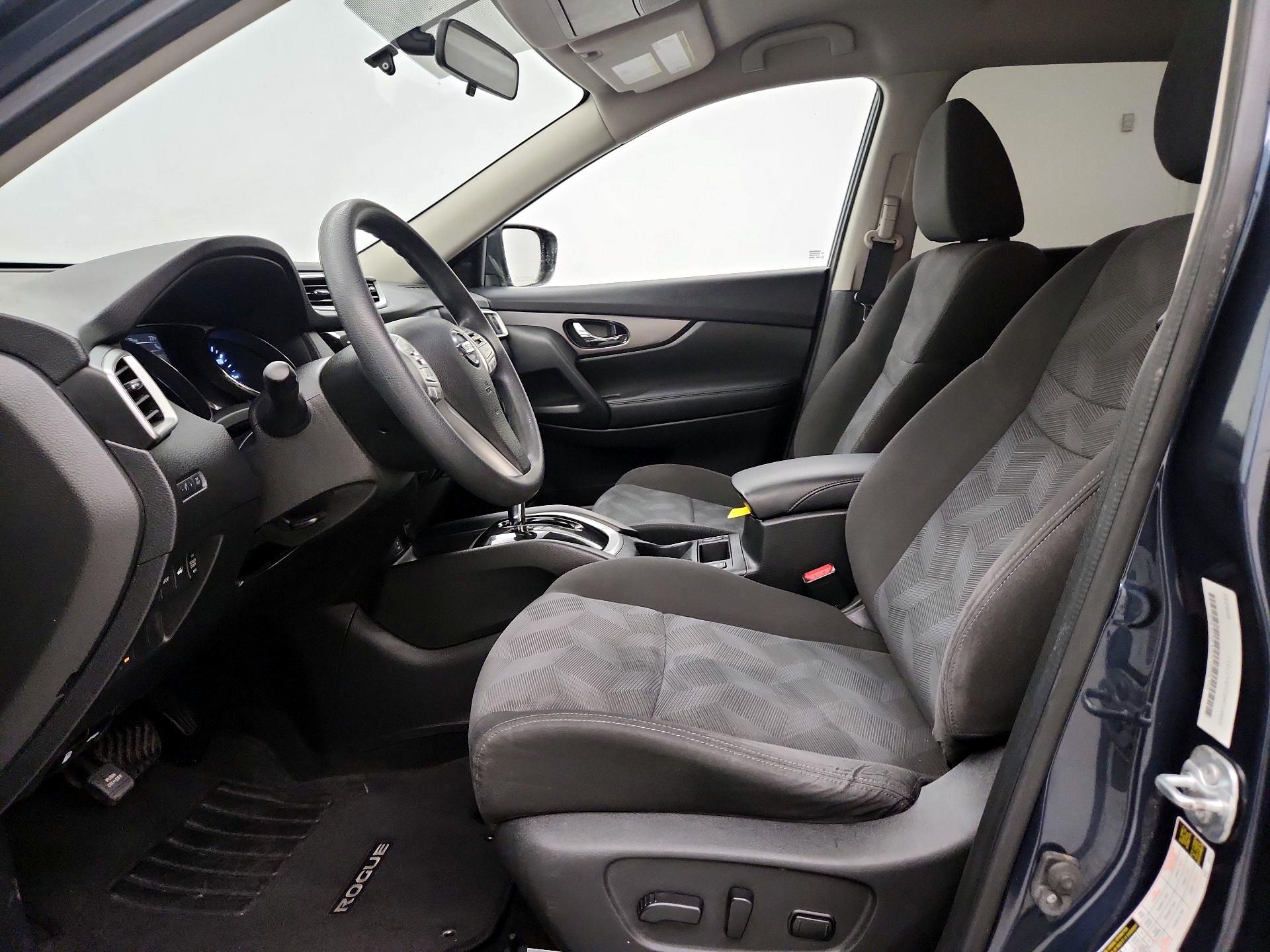 Thumbnail: 2016 Nissan Rogue - 11