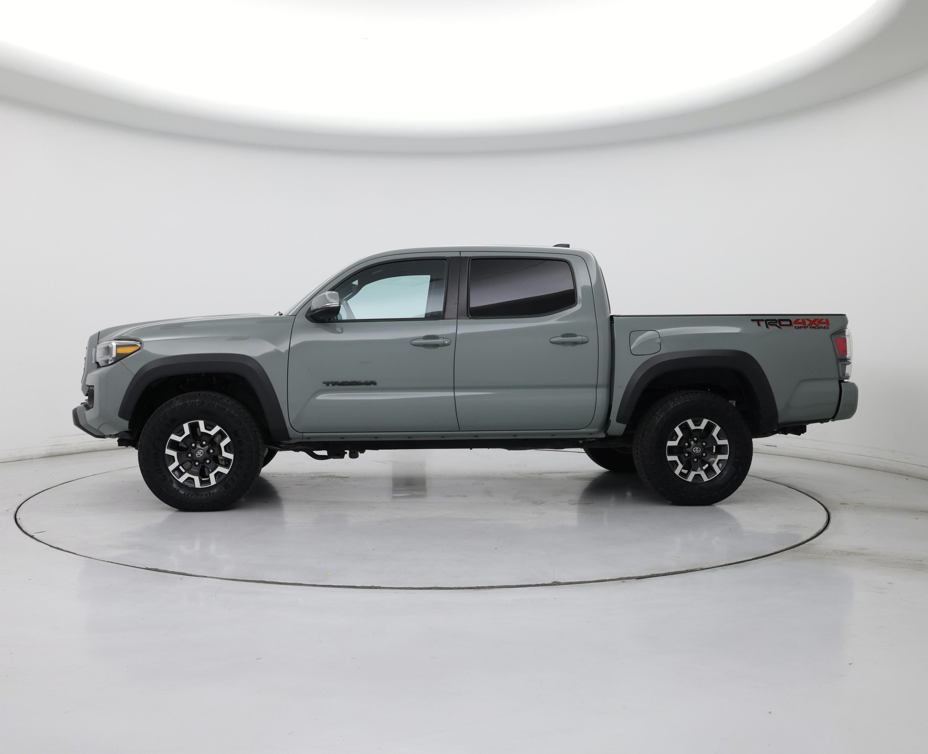 Thumbnail: 2022 Toyota Tacoma - 3