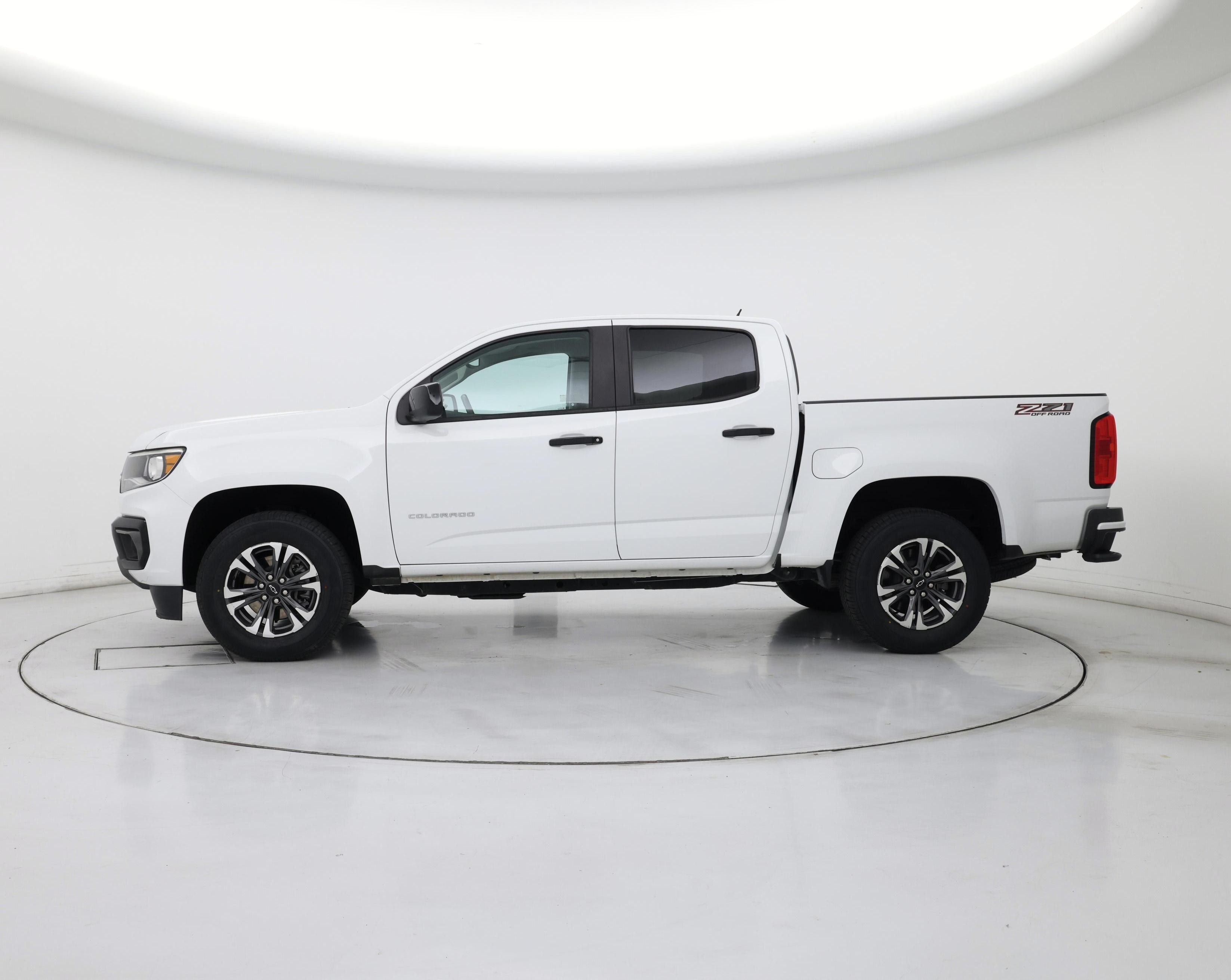 Thumbnail: 2021 Chevrolet Colorado - 3