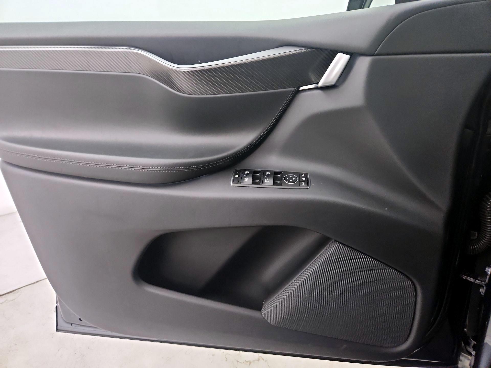 Thumbnail: 2019 Tesla Model X - 12