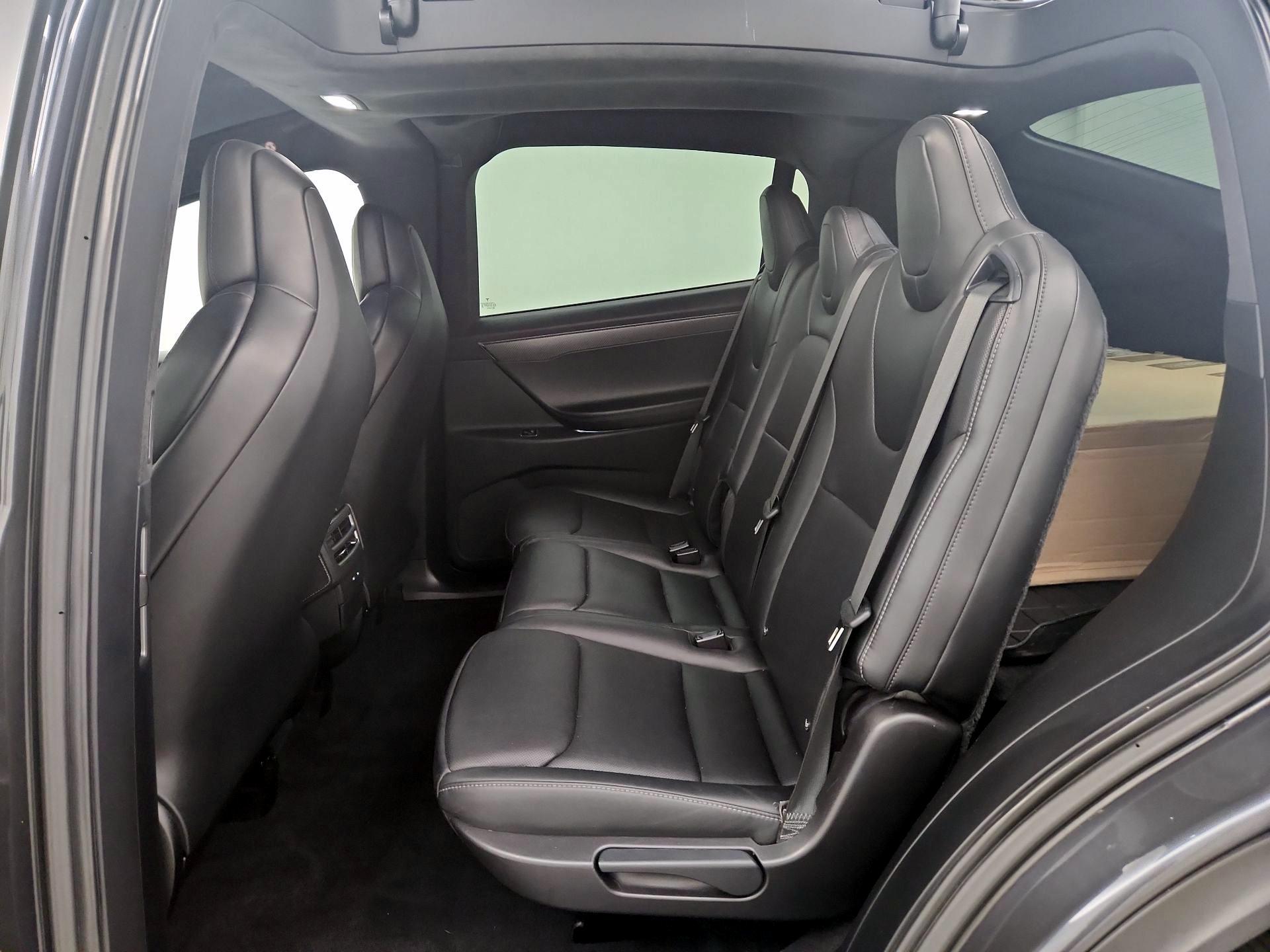 Thumbnail: 2019 Tesla Model X - 18