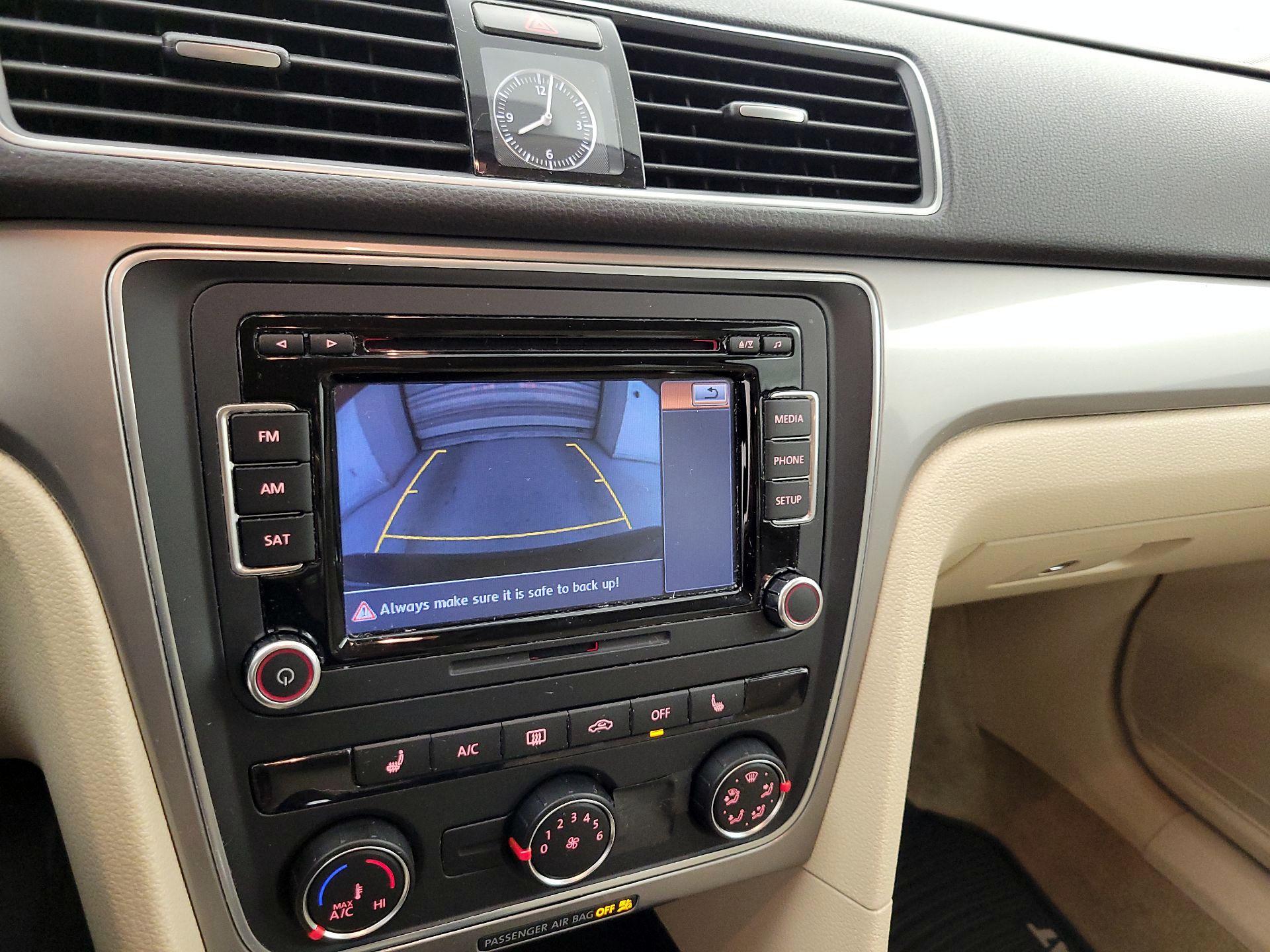 Thumbnail: 2015 Volkswagen Passat - 14