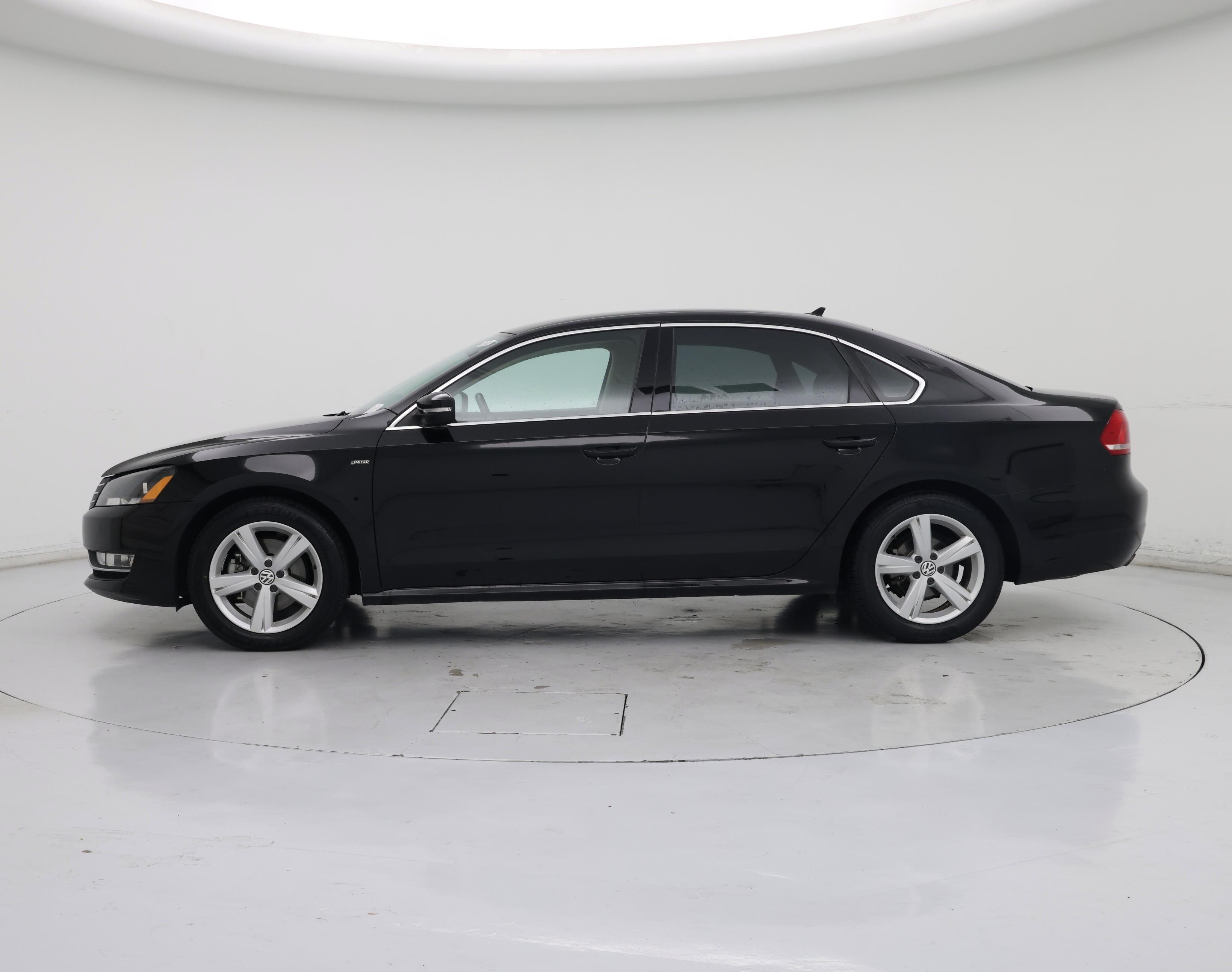 Thumbnail: 2015 Volkswagen Passat - 3