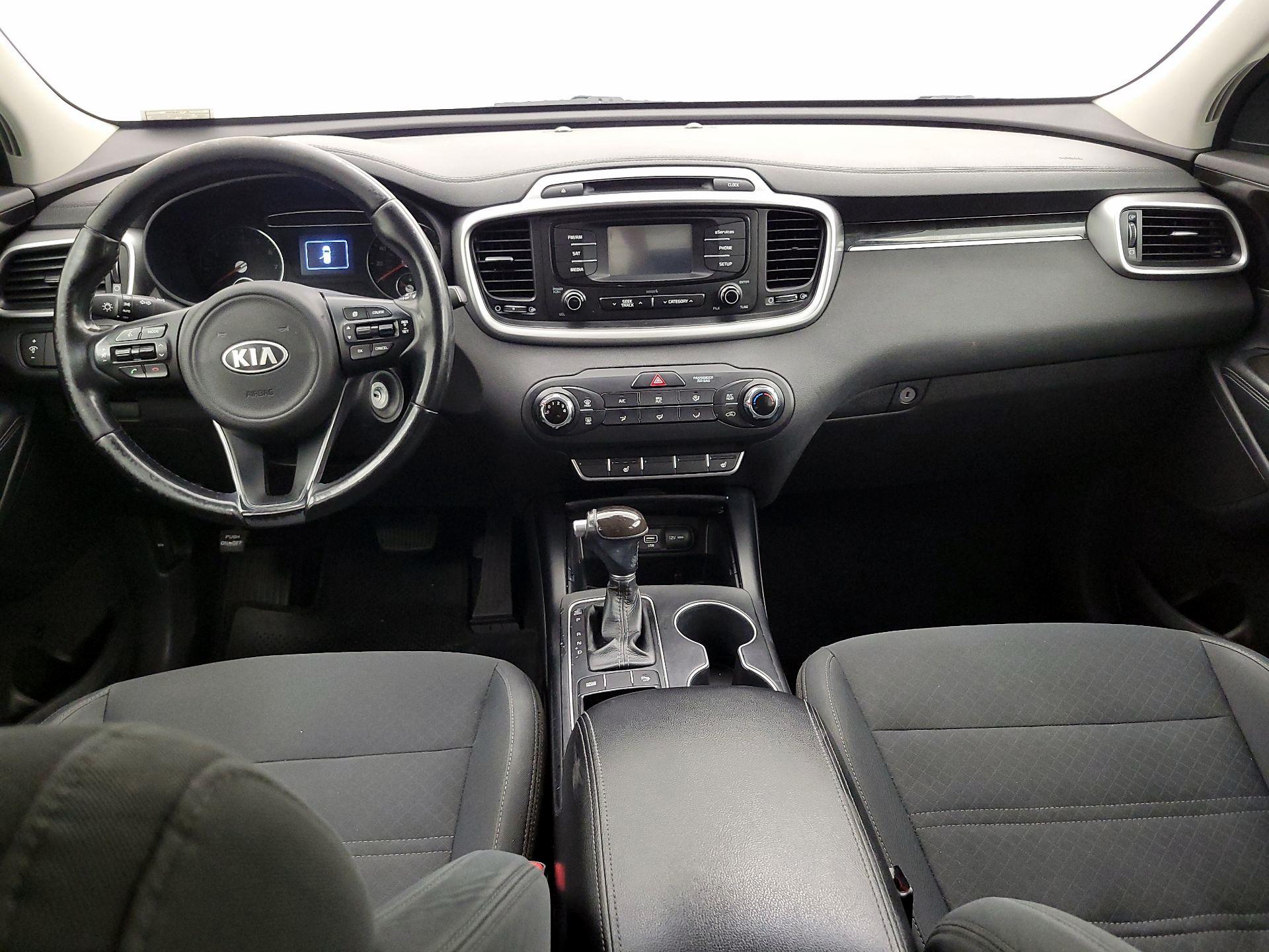 Thumbnail: 2016 Kia Sorento - 9