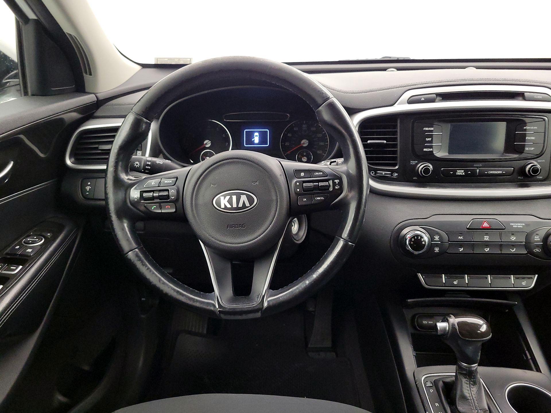 Thumbnail: 2016 Kia Sorento - 10