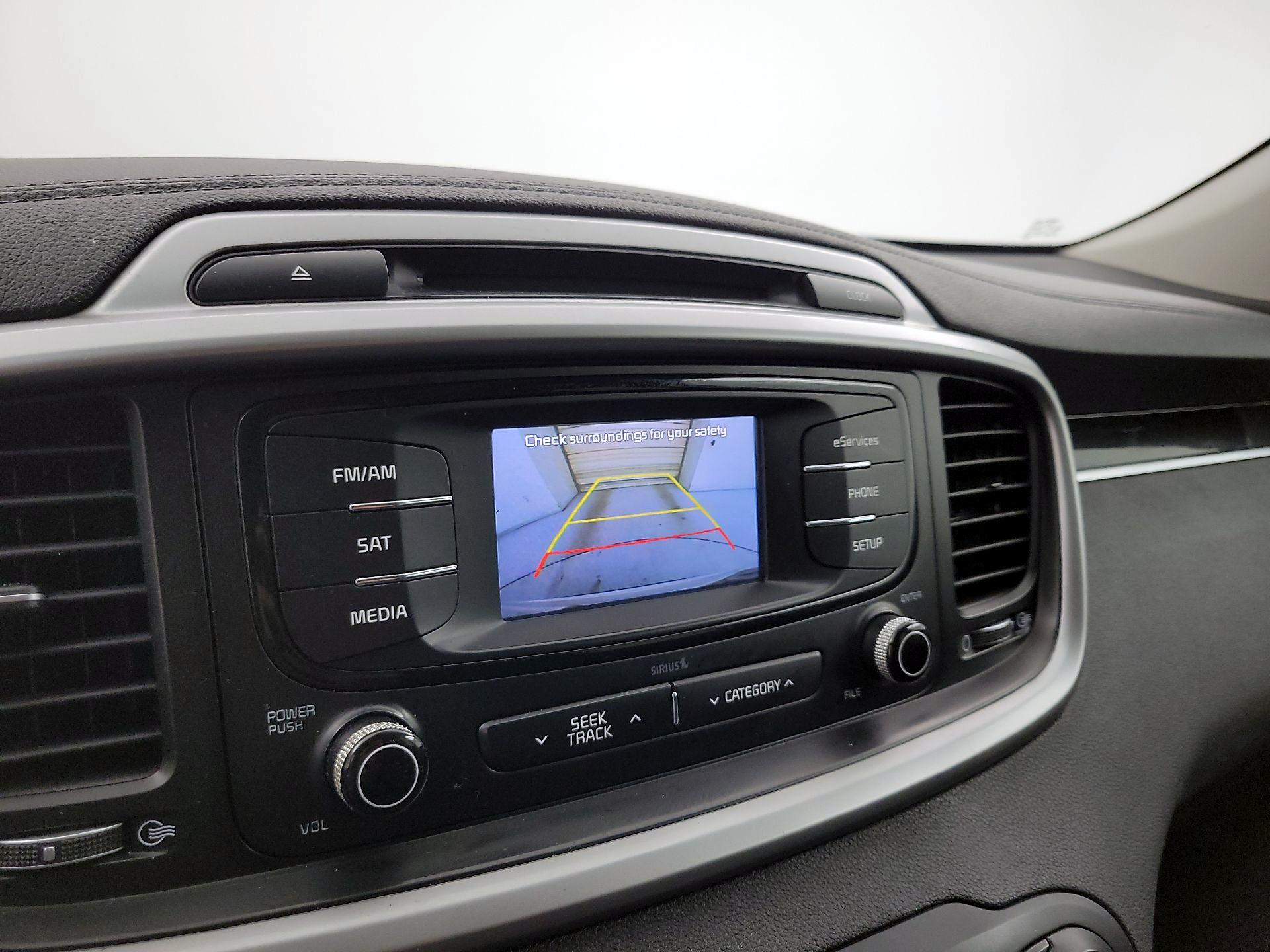 Thumbnail: 2016 Kia Sorento - 14