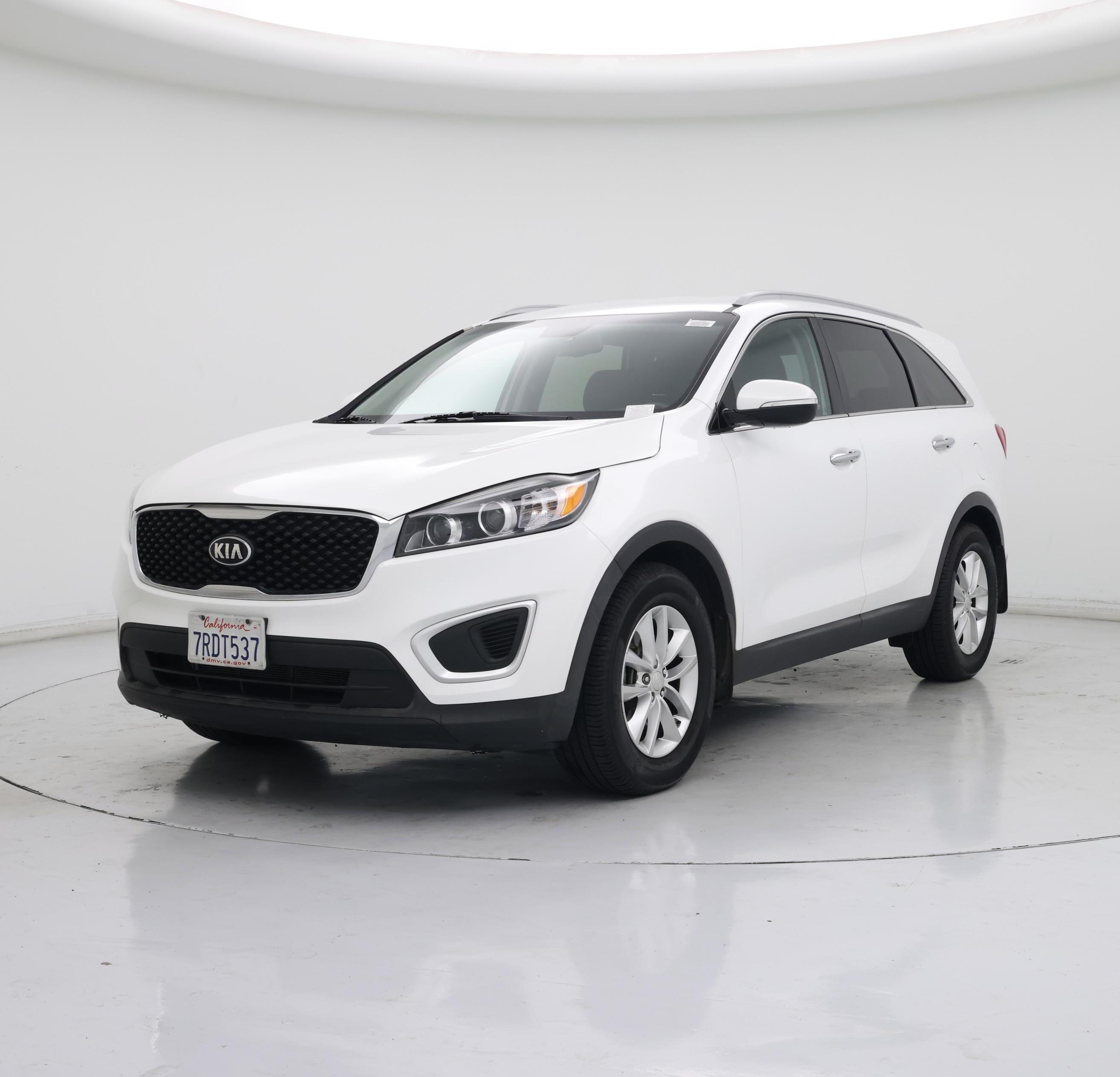 Thumbnail: 2016 Kia Sorento - 4