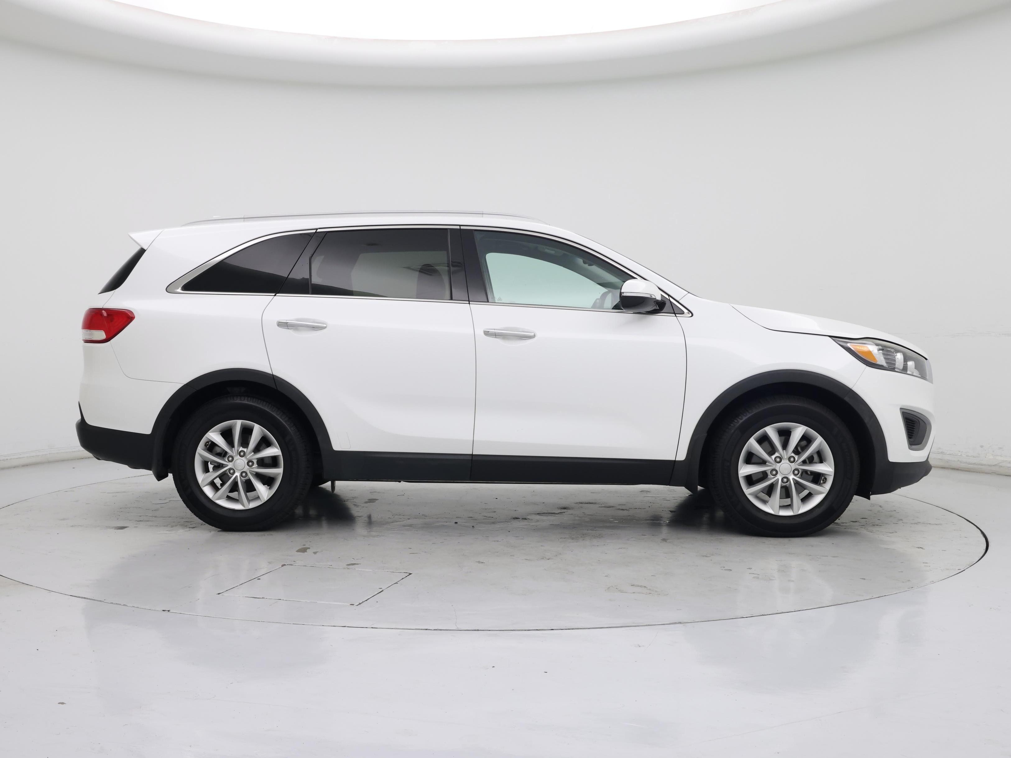 Thumbnail: 2016 Kia Sorento - 7