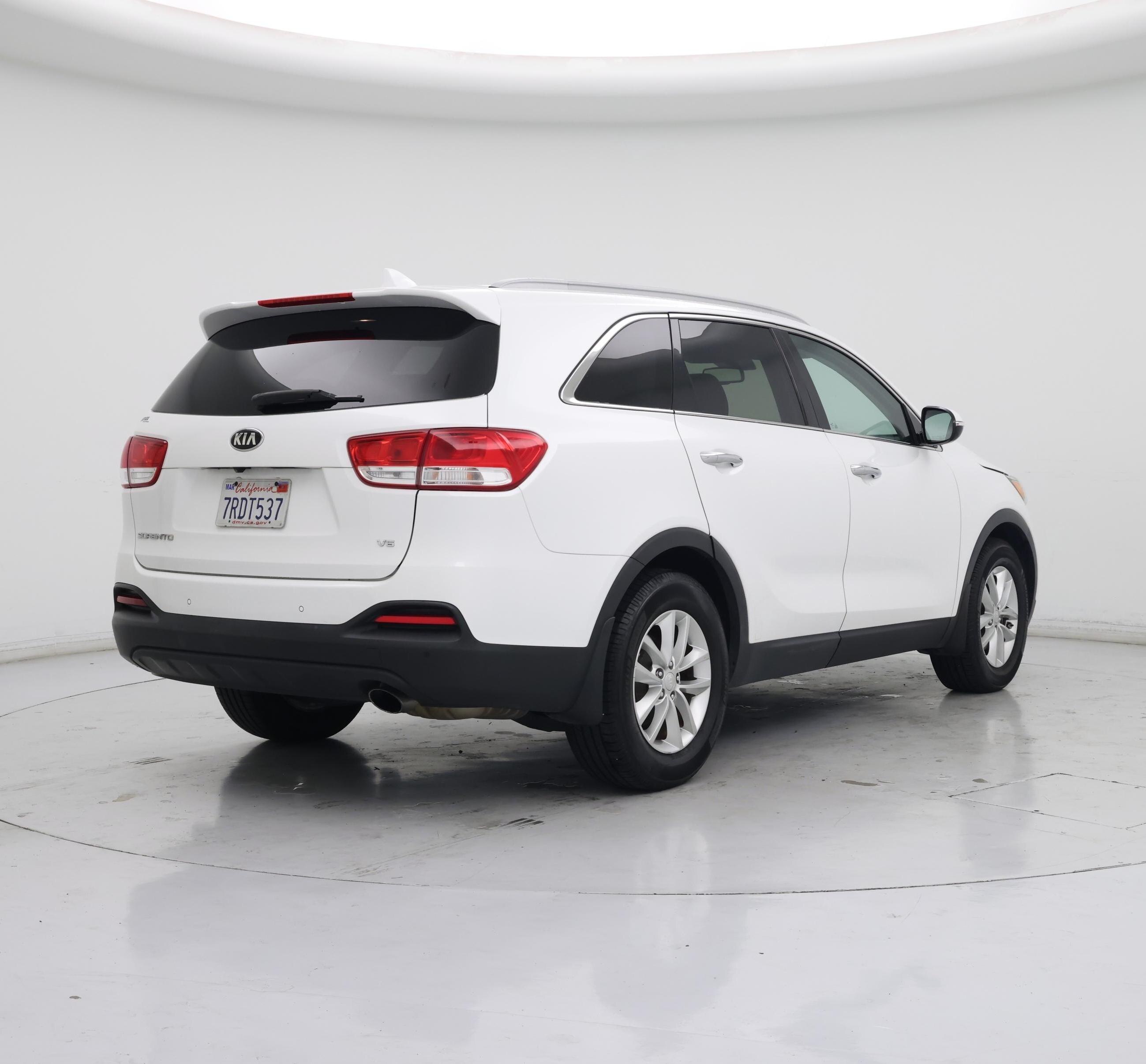 Thumbnail: 2016 Kia Sorento - 8