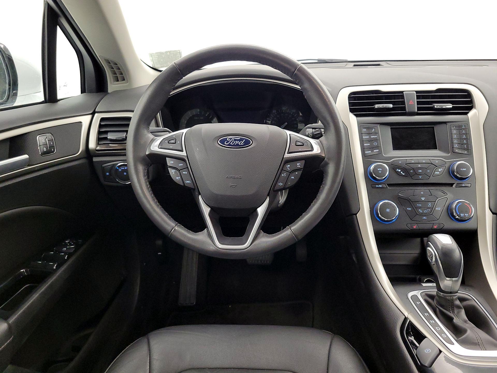 Thumbnail: 2015 Ford Fusion - 10