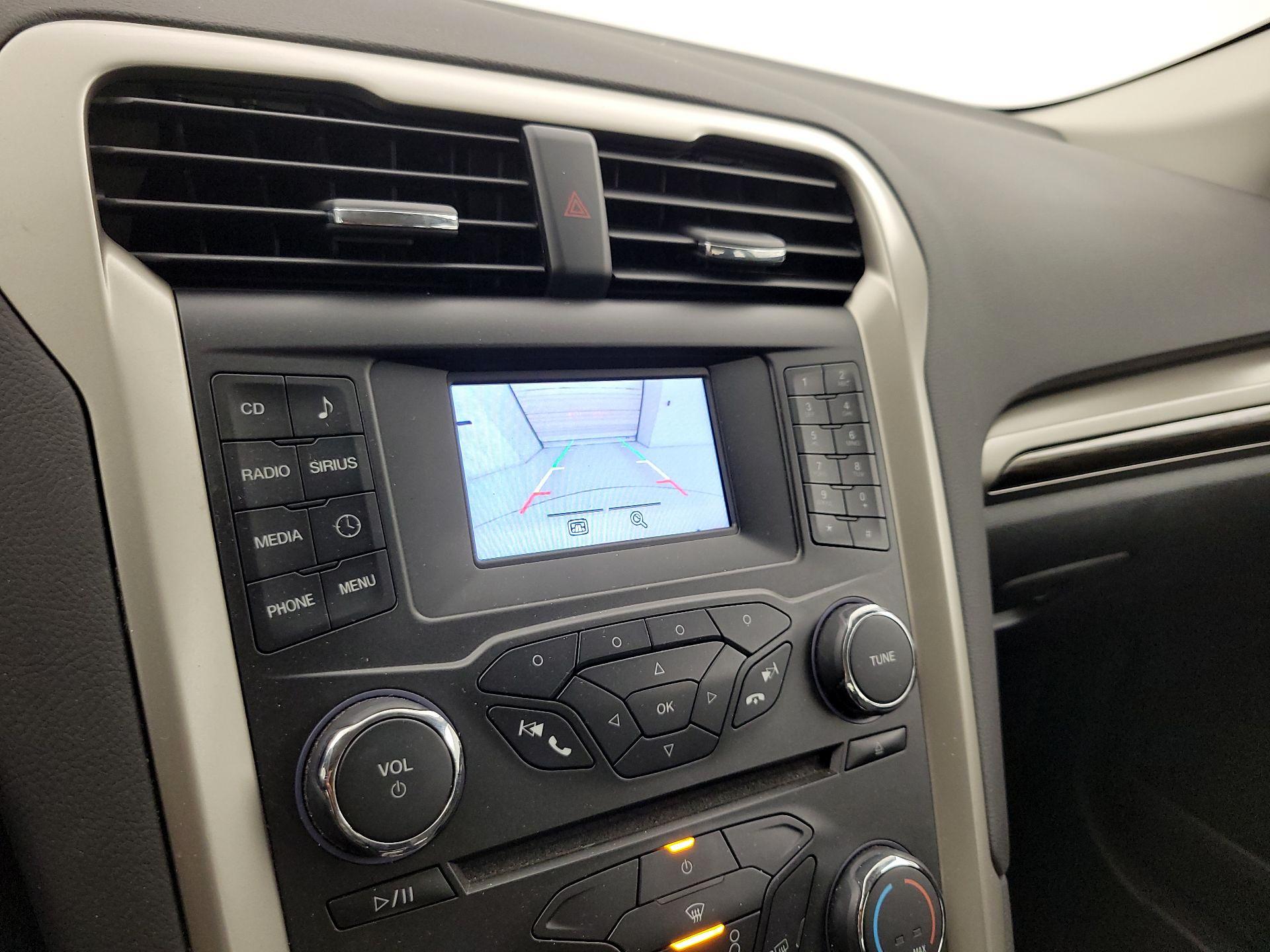 Thumbnail: 2015 Ford Fusion - 14